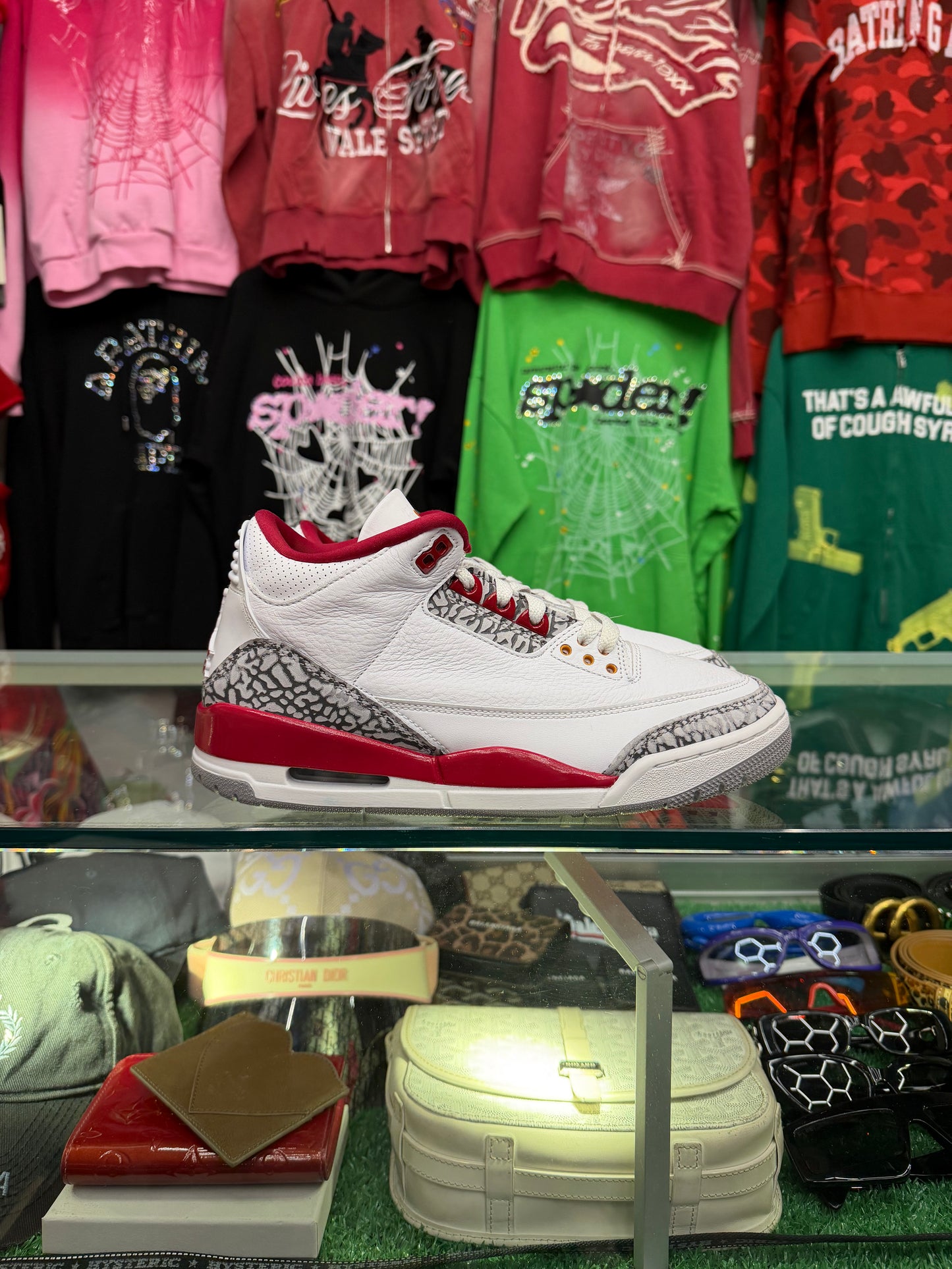 JORDAN 3 CARDINAL (PRE-OWNED W/ BOX)