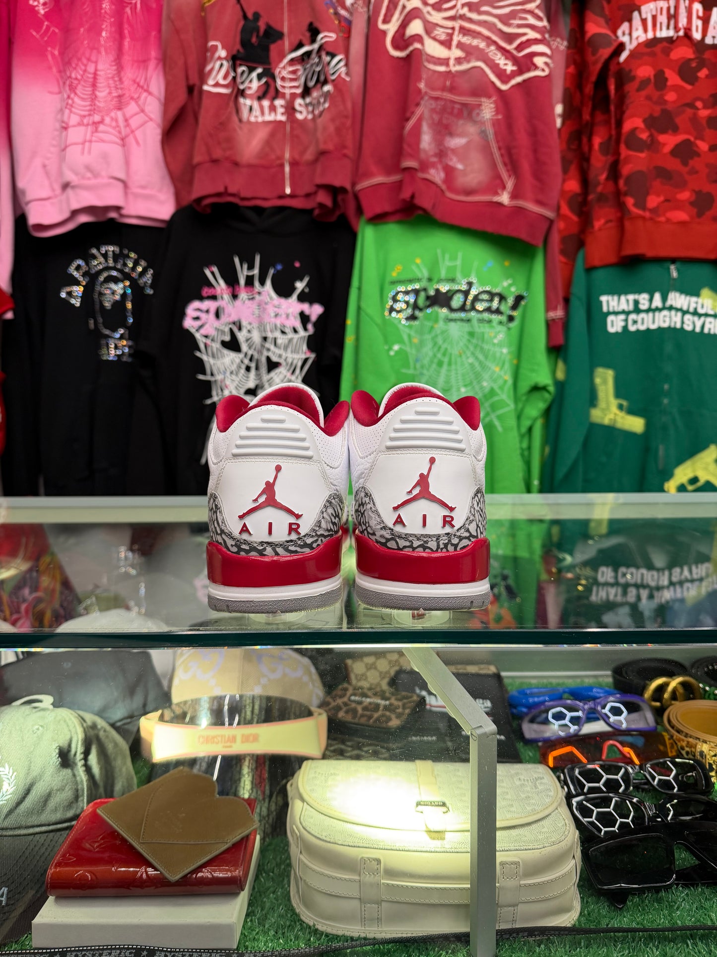 JORDAN 3 CARDINAL (PRE-OWNED W/ BOX)