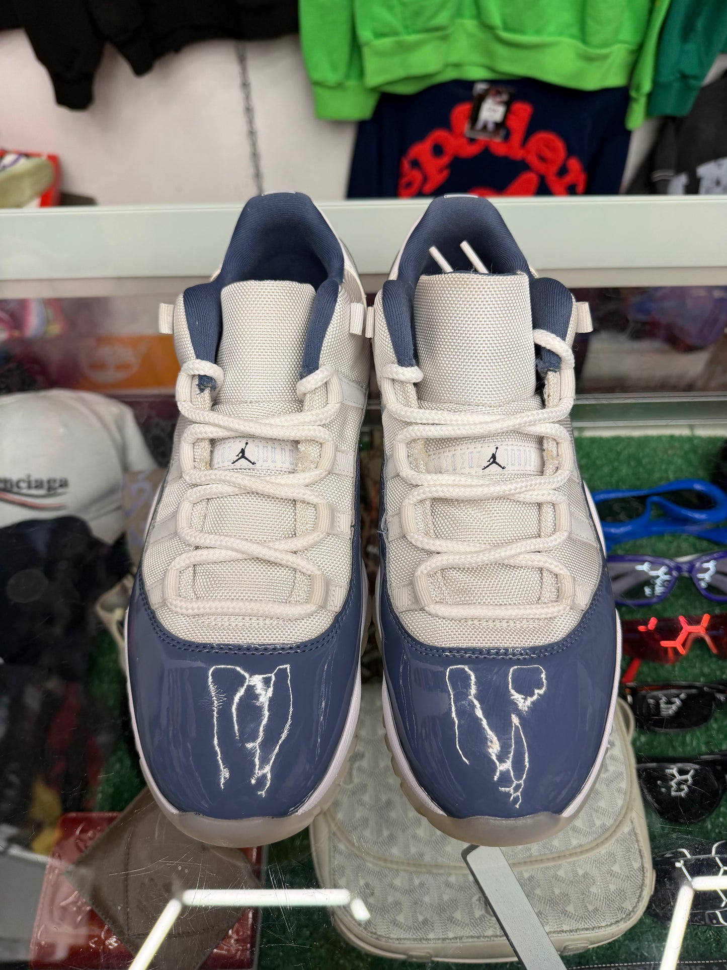 JORDAN 11 DIFFUSED BLUE (PRE-OWNED W/ BOX