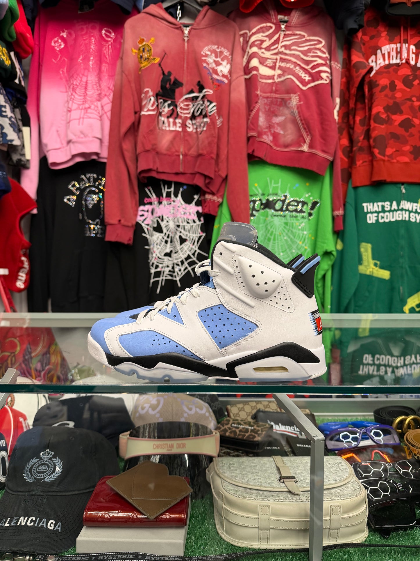 JORDAN 6 UNC (PRE-OWNED W/ BOX)