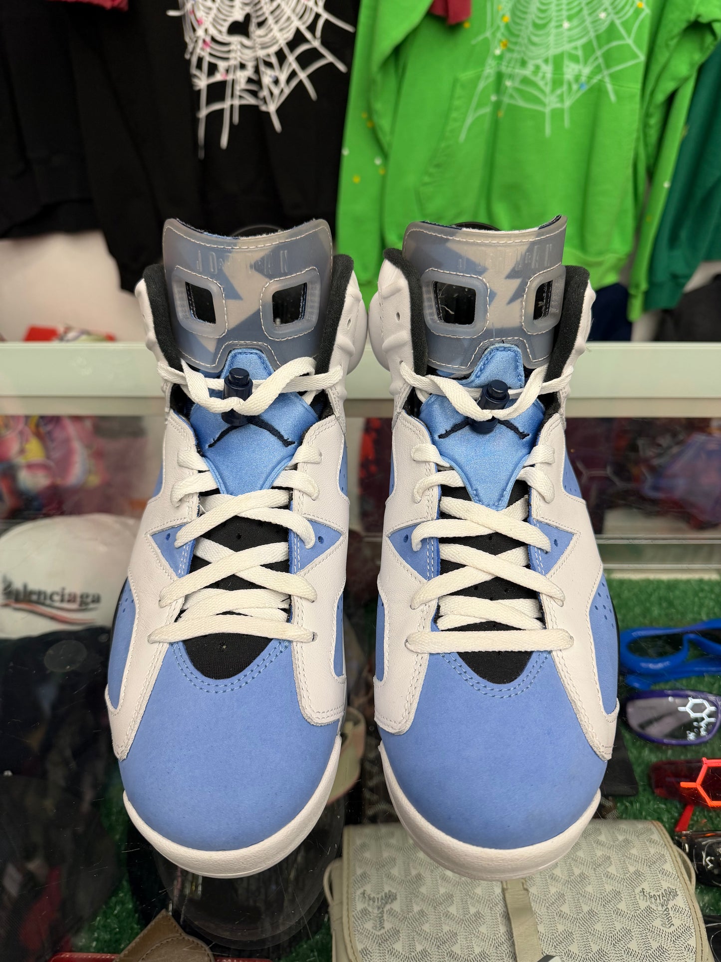 JORDAN 6 UNC (PRE-OWNED W/ BOX)