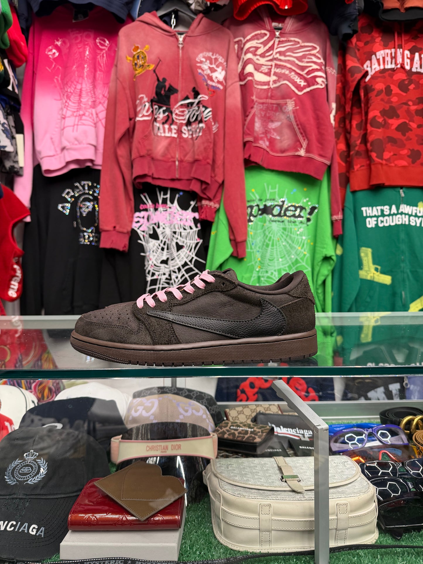 JORDAN 1 LOW TRAVIS SCOTT VELVET BROWN (PRE-OWNED W/ BOX)