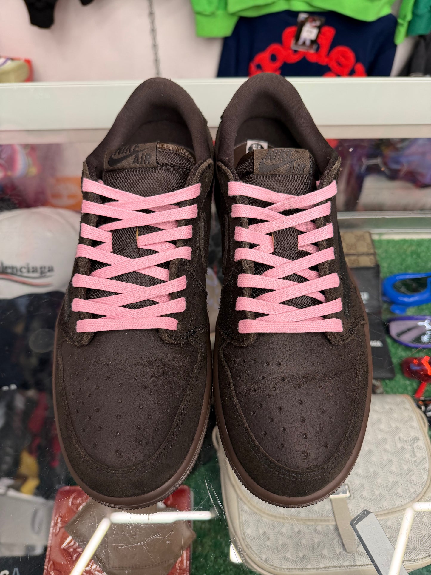JORDAN 1 LOW TRAVIS SCOTT VELVET BROWN (PRE-OWNED W/ BOX)