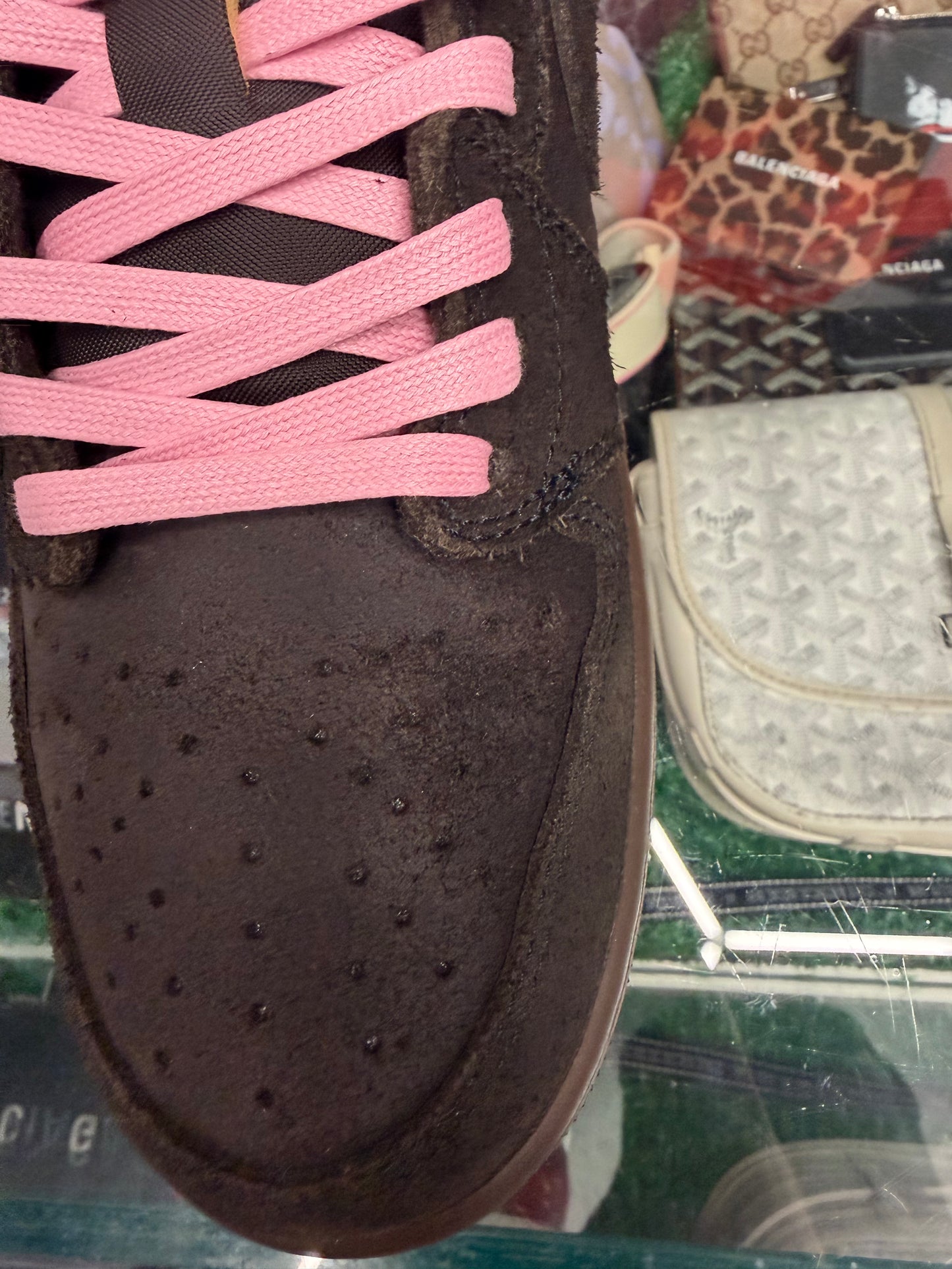 JORDAN 1 LOW TRAVIS SCOTT VELVET BROWN (PRE-OWNED W/ BOX)