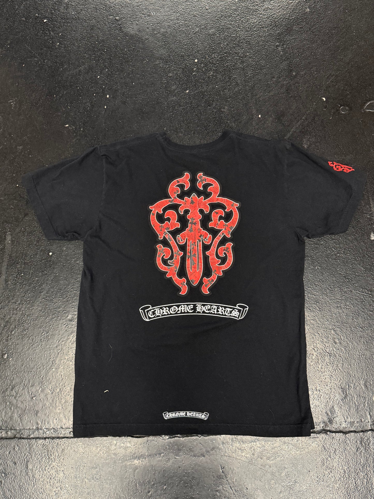 CHROME HEARTS RED DAGGER VINE TEE (PRE-OWNED)