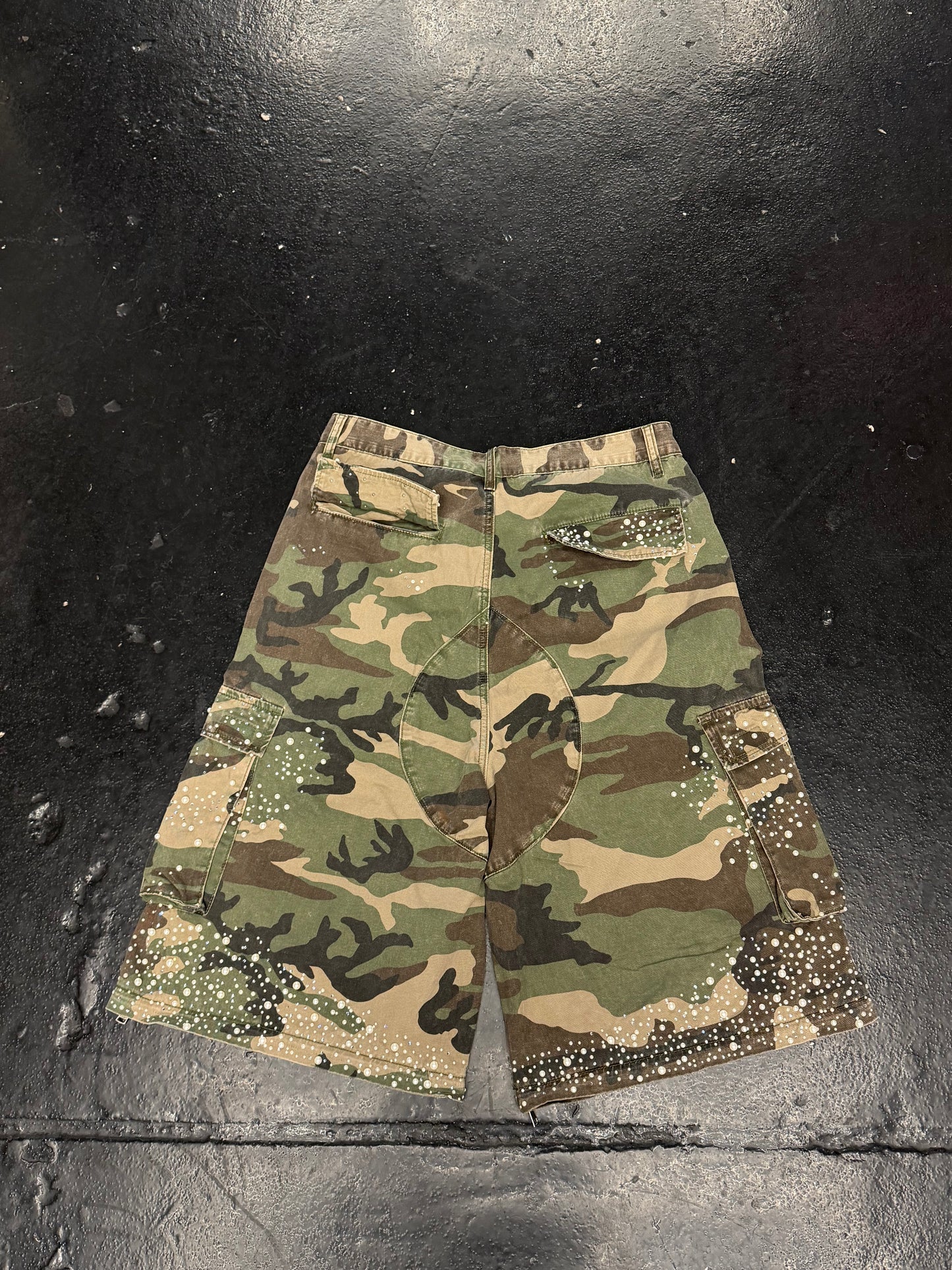 RHINESTONE CARGO CAMO SHORTS  (PRE-OWNED)