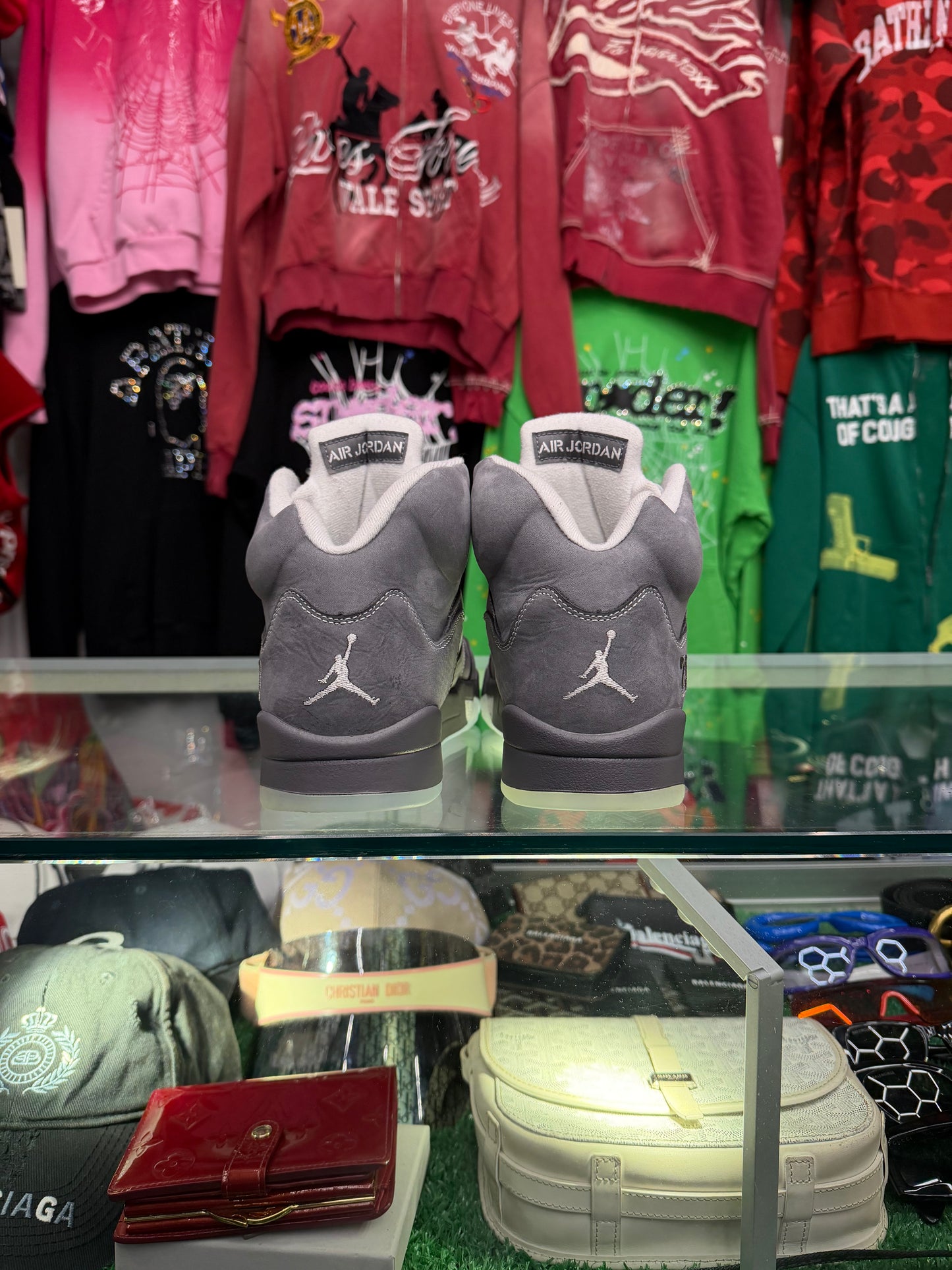 JORDAN 5 WOLF GREY (PRE-OWNED W/ BOX)