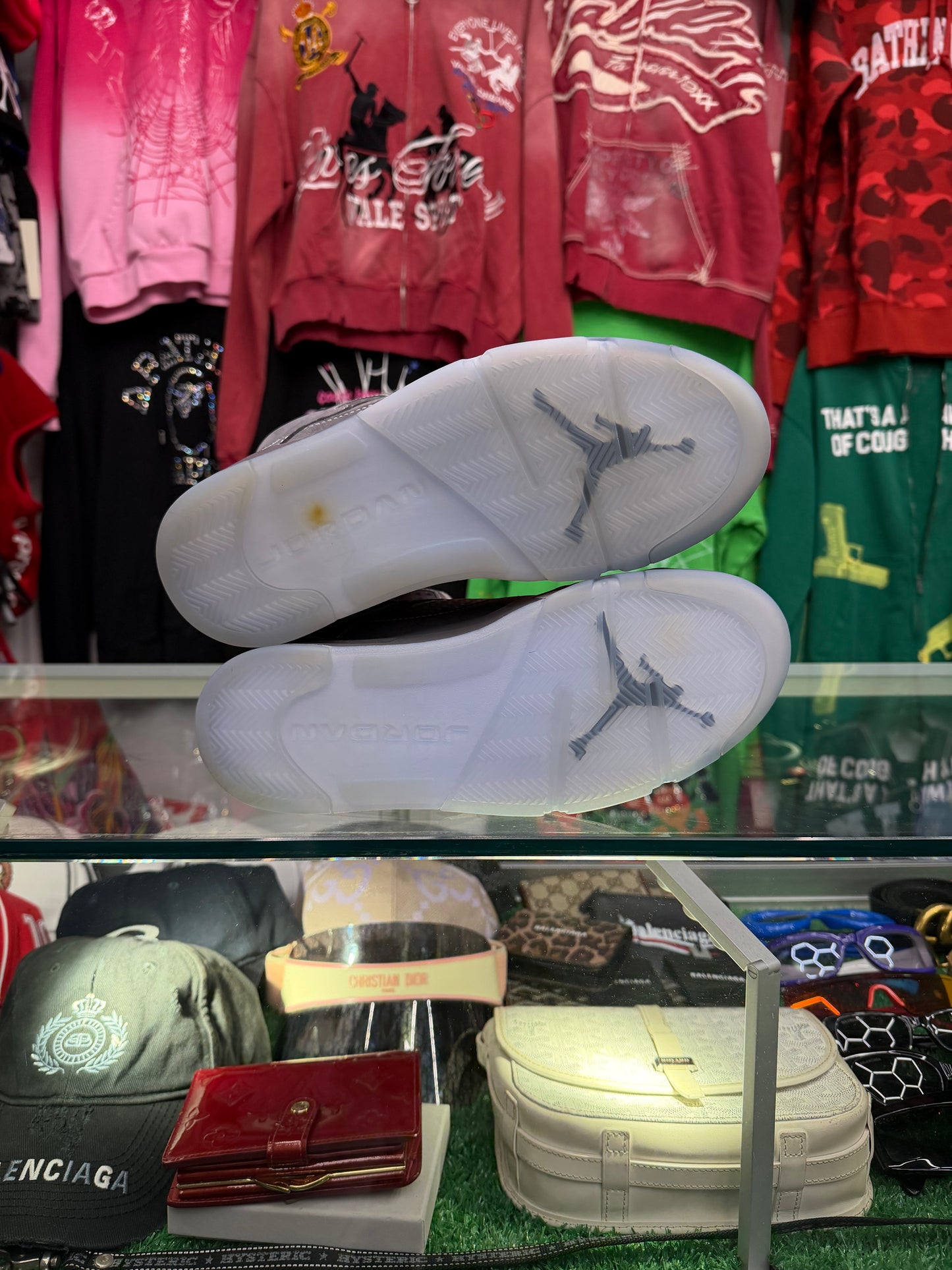 JORDAN 5 WOLF GREY (PRE-OWNED W/ BOX)
