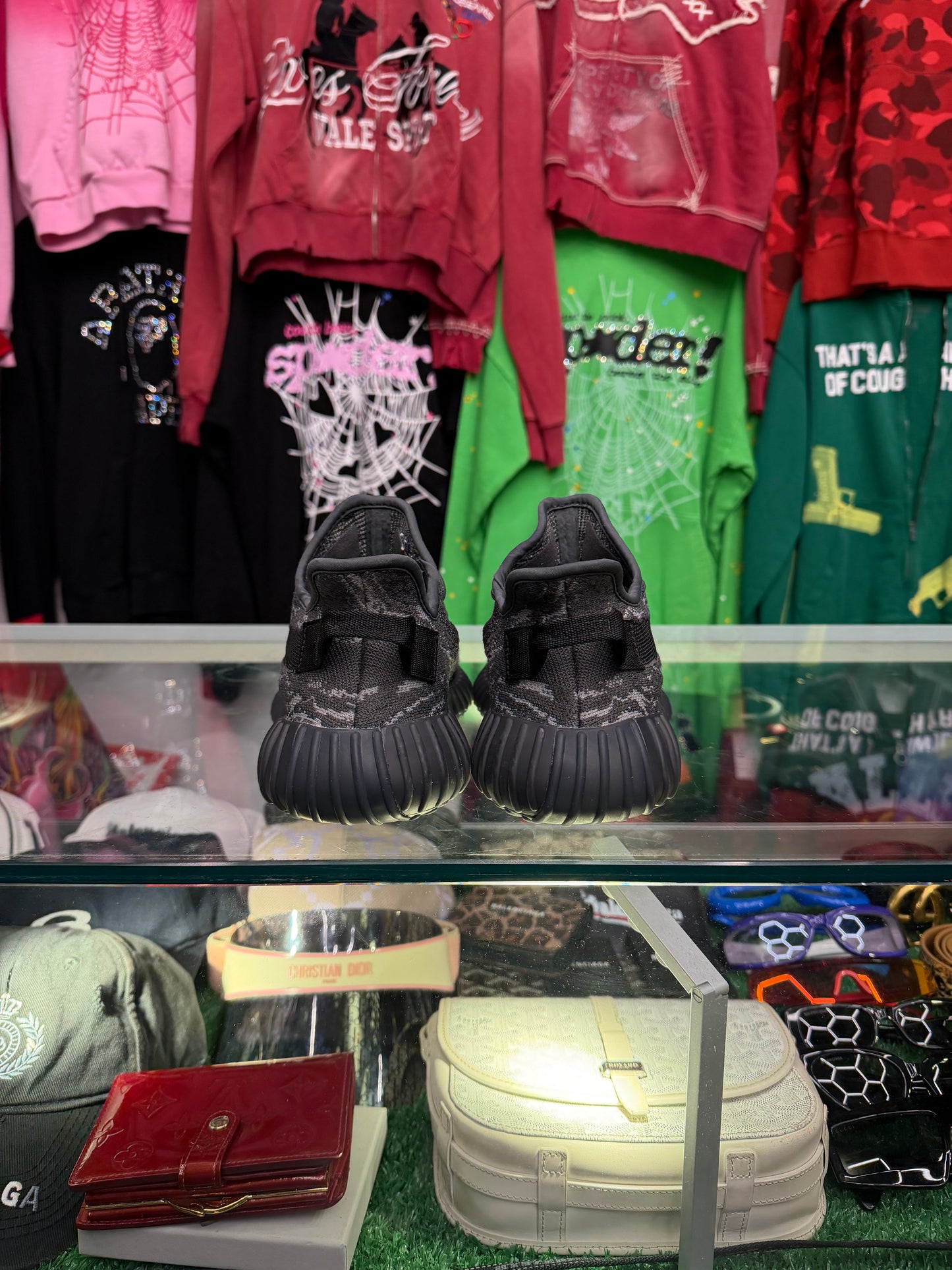 YEEZY 350 V2 MX DARK SALT (PRE-OWNED W/ BOX)