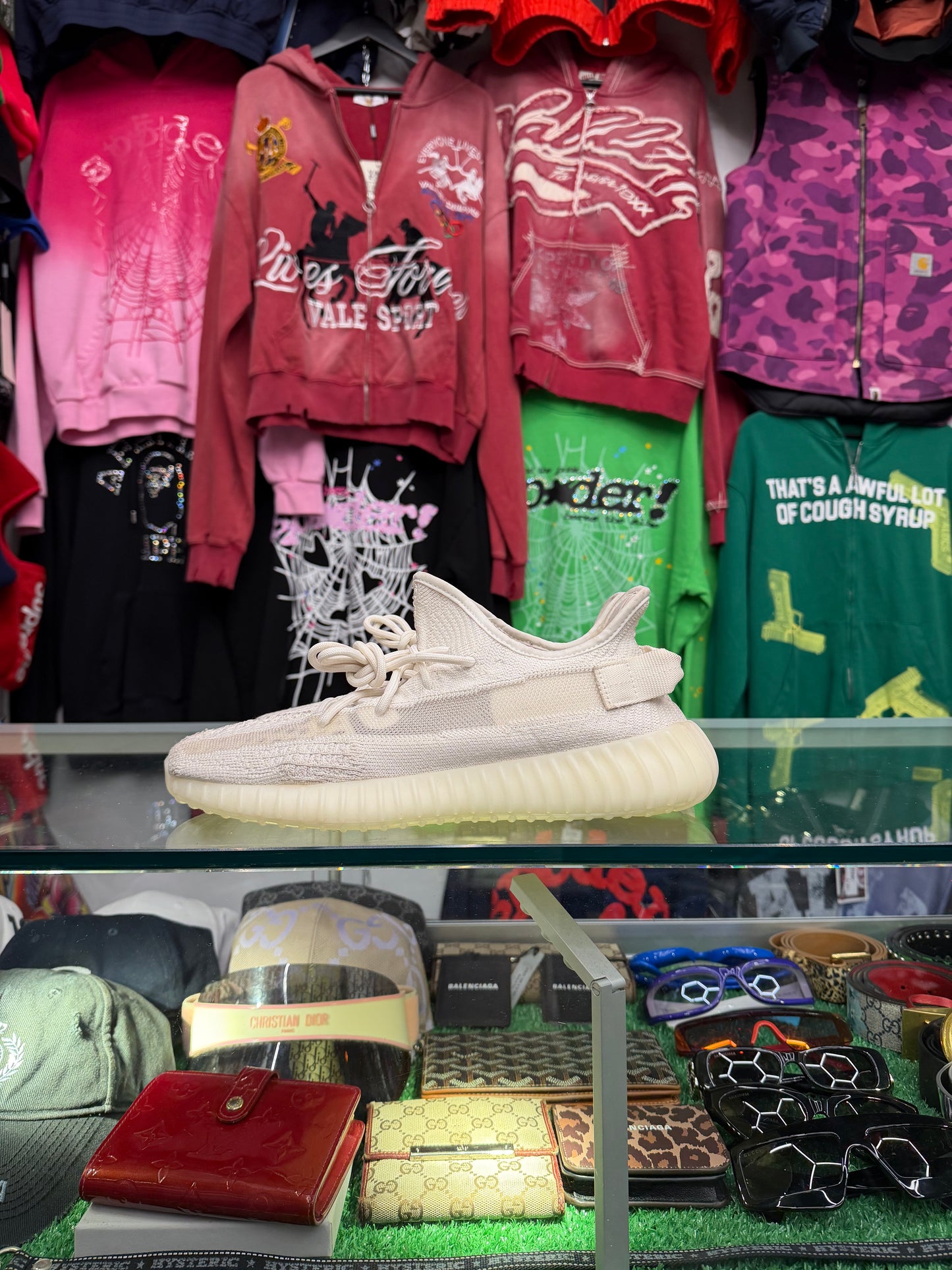 YEEZY 350 V2 ALL WHITE (PRE-OWNED W/ BOX)