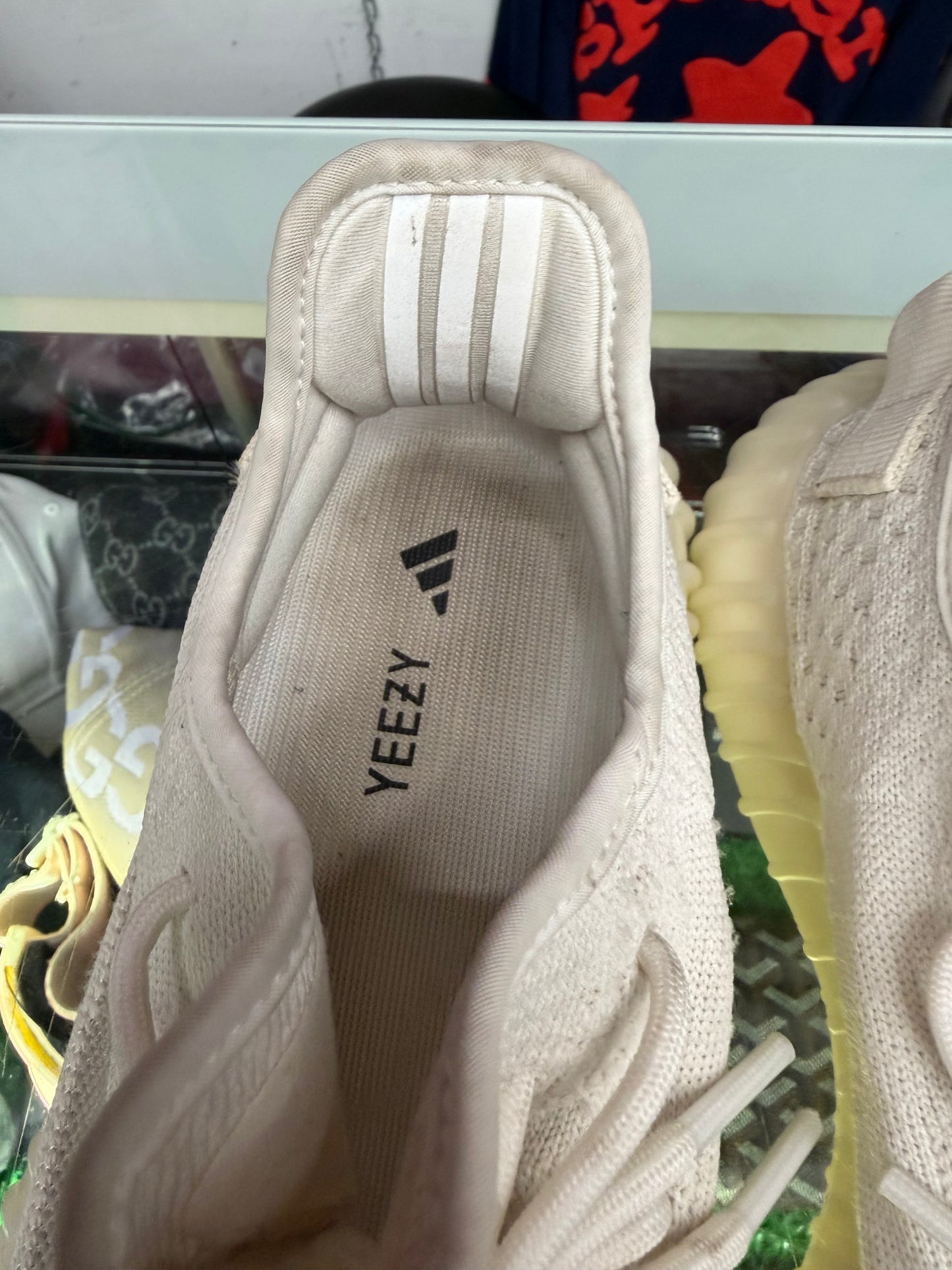 YEEZY 350 V2 ALL WHITE (PRE-OWNED W/ BOX)