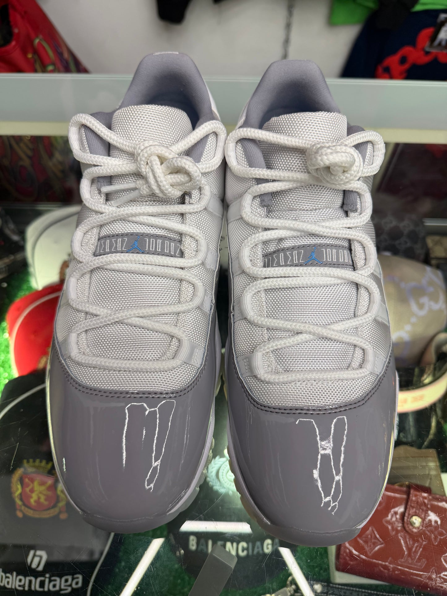 JORDAN 11 CEMENT GREY (VNDS W/ BOX)