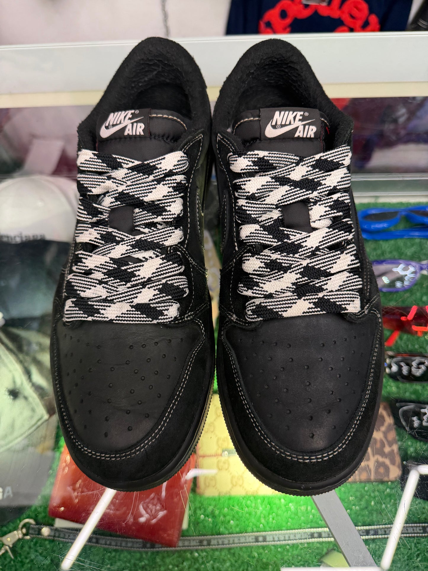 JORDAN 1 LOW TRAVIS SCOTT PHANTOM
