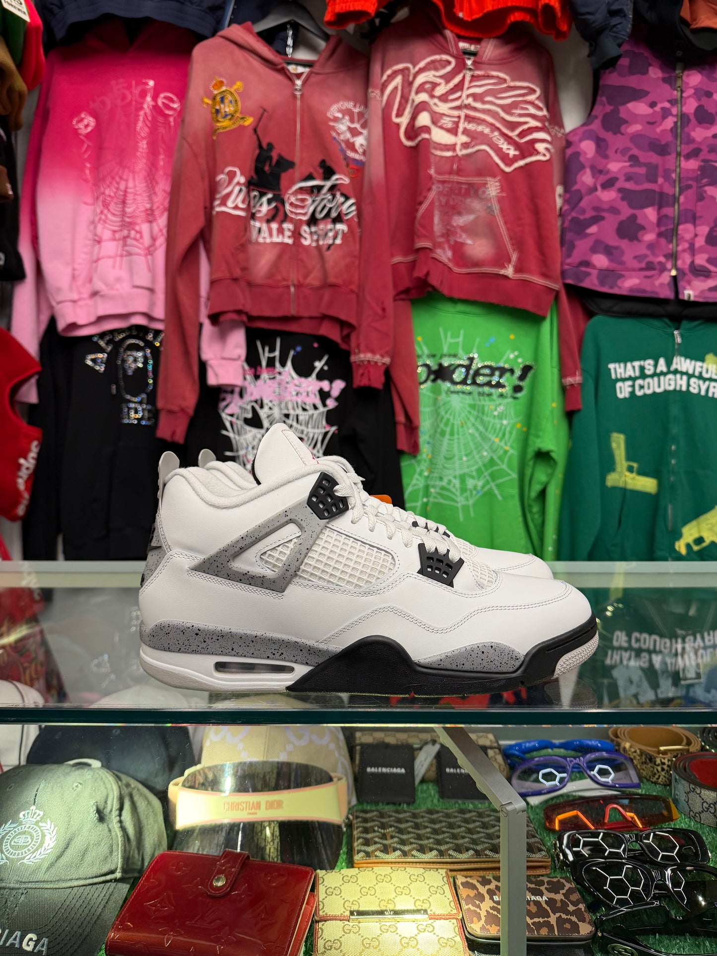 JORDAN 4 WHITE CEMENT (PRE-OWNED W/ BOX)