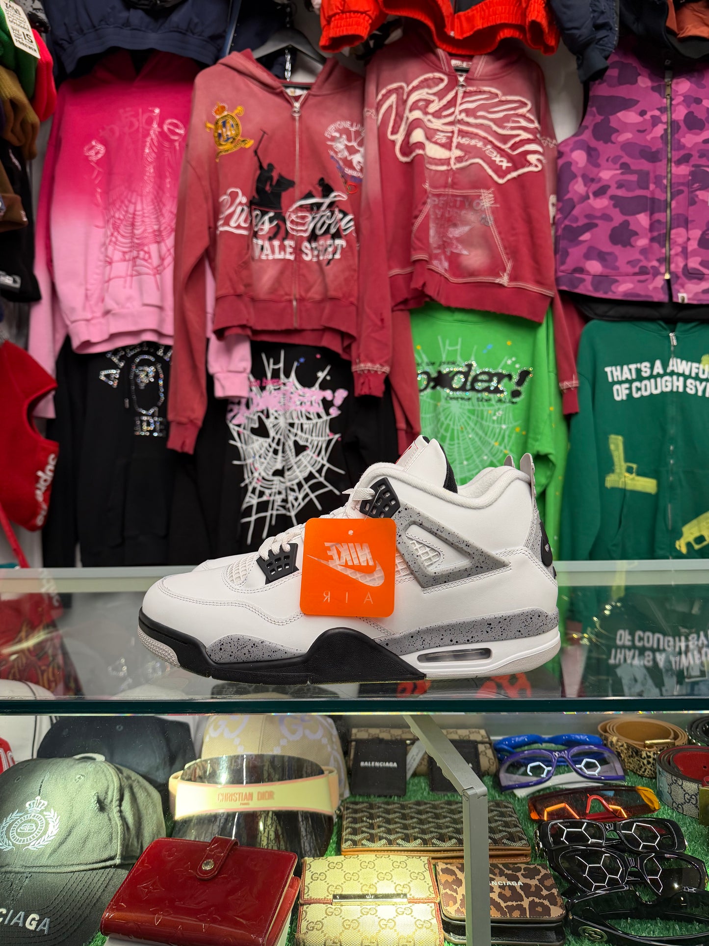 JORDAN 4 WHITE CEMENT (PRE-OWNED W/ BOX)