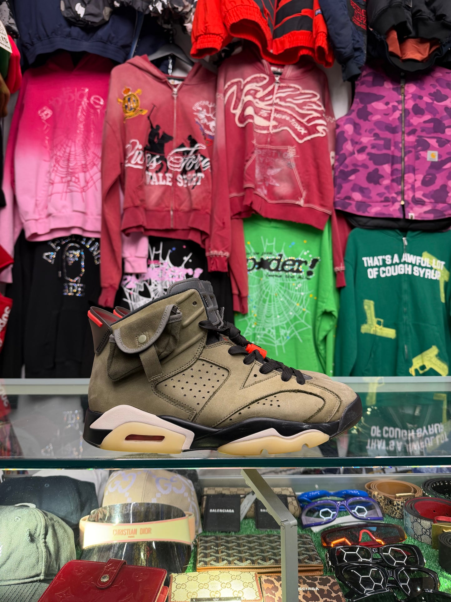JORDAN 6 TRAVIS SCOTT OLIVE (PRE-OWNED W/ BOX)