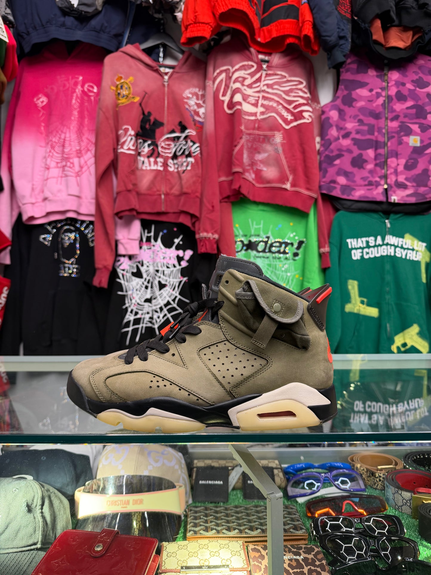 JORDAN 6 TRAVIS SCOTT OLIVE (PRE-OWNED W/ BOX)