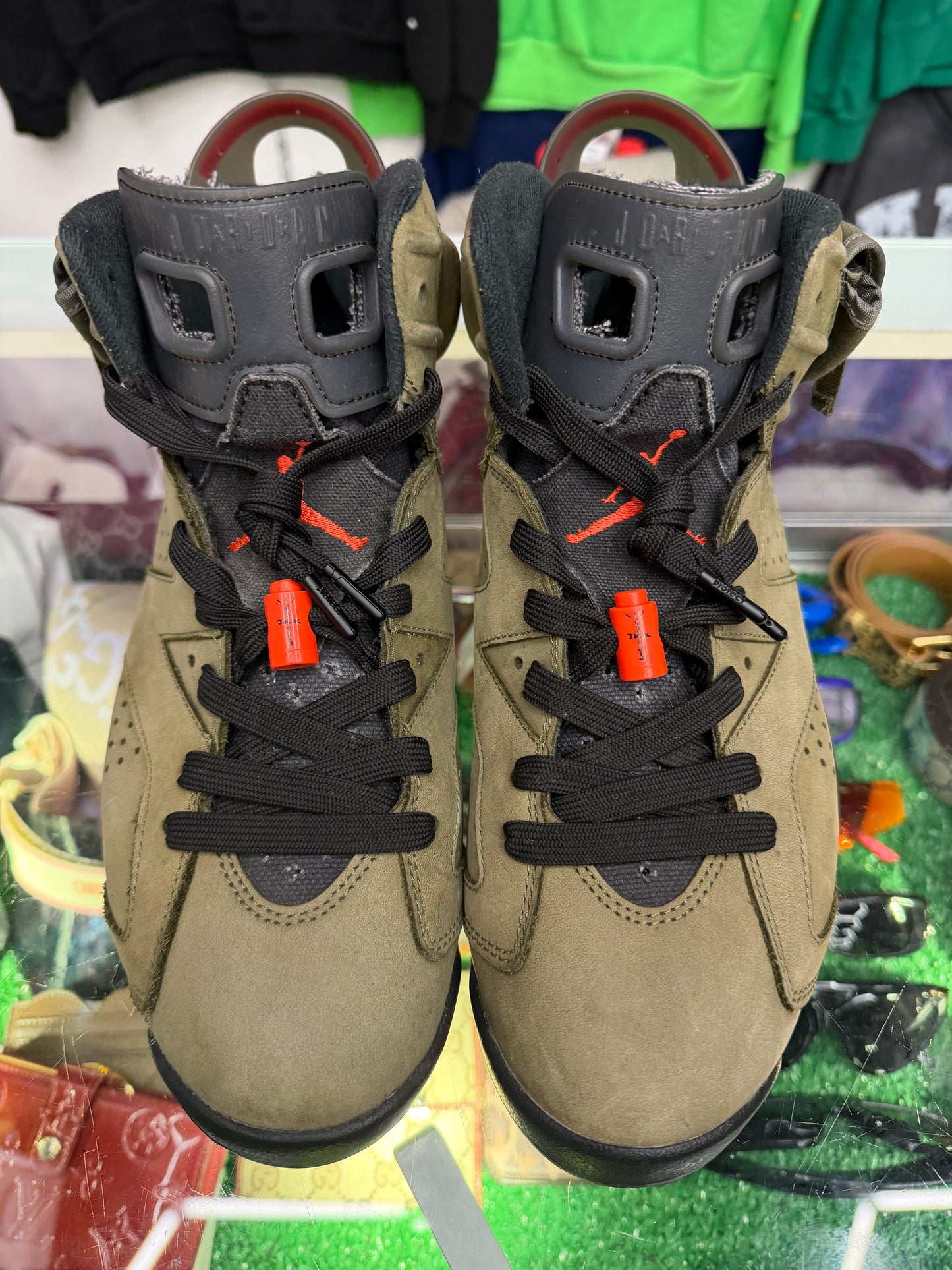 JORDAN 6 TRAVIS SCOTT OLIVE (PRE-OWNED W/ BOX)