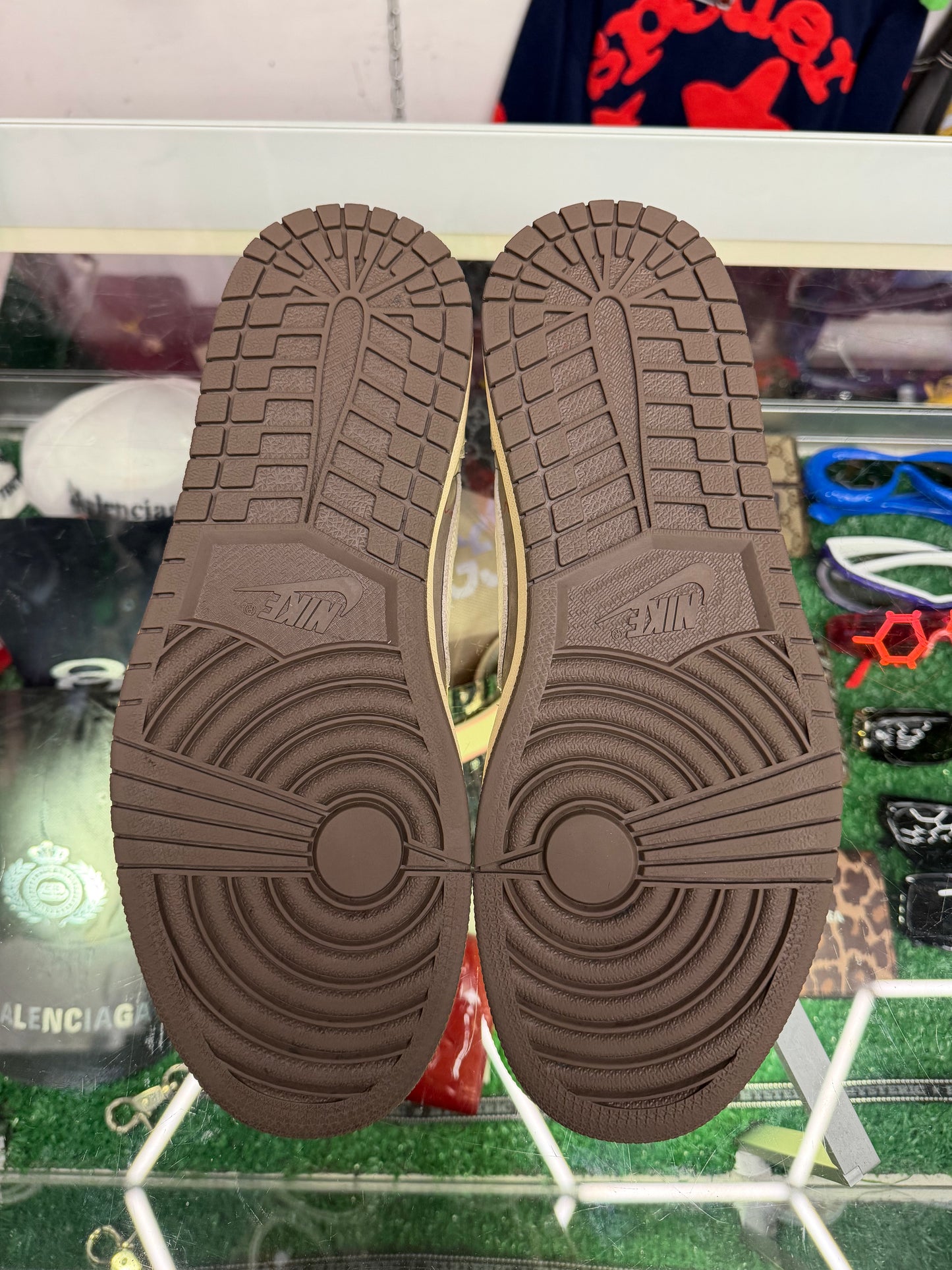 JORDAN 1 LOW TRAVIS SCOTT REVERSE MOCHA (PRE-OWNED W/ BOX)