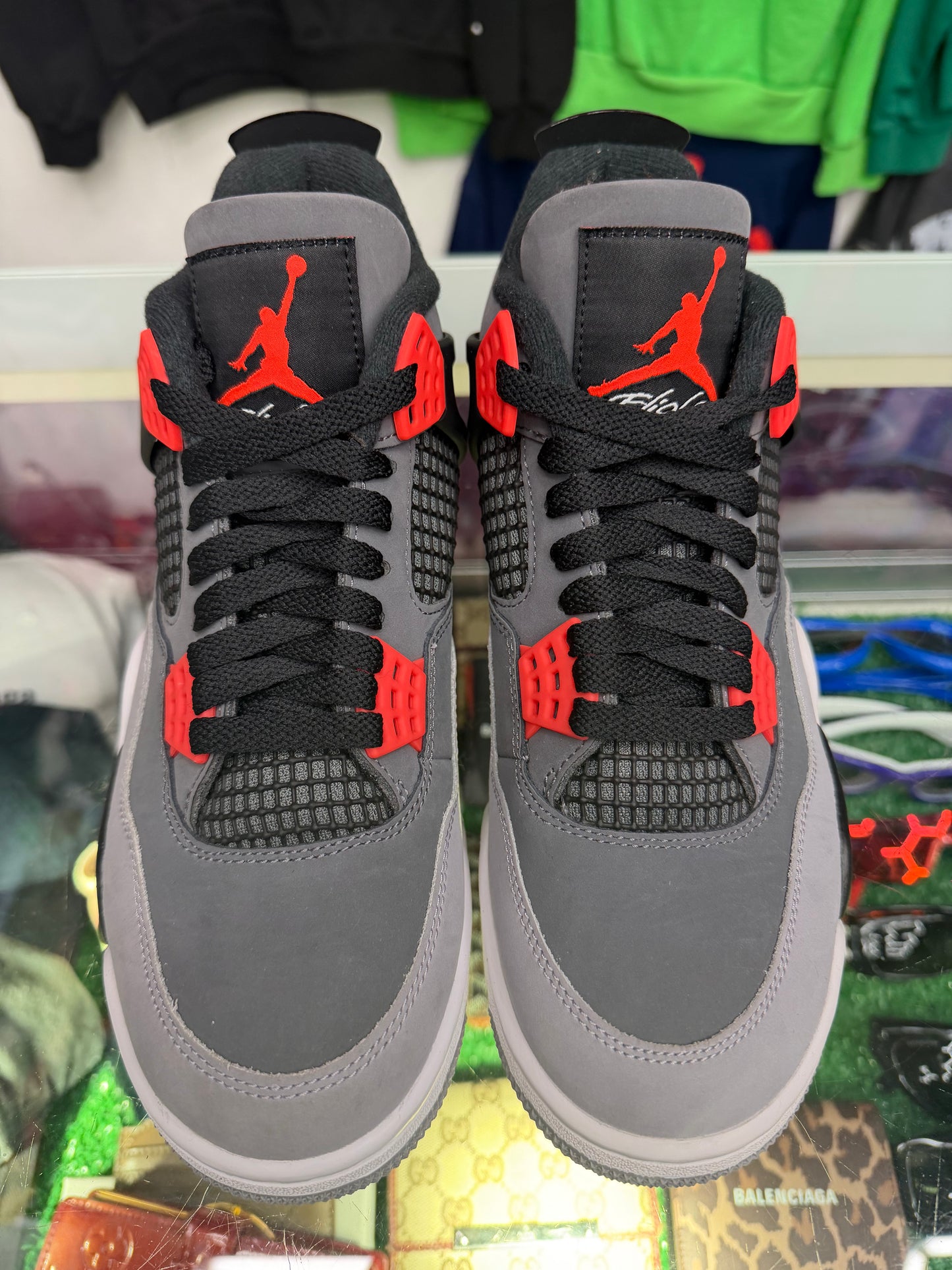 JORDAN 4 INFRARED (PRE-OWNED W/ BOX)