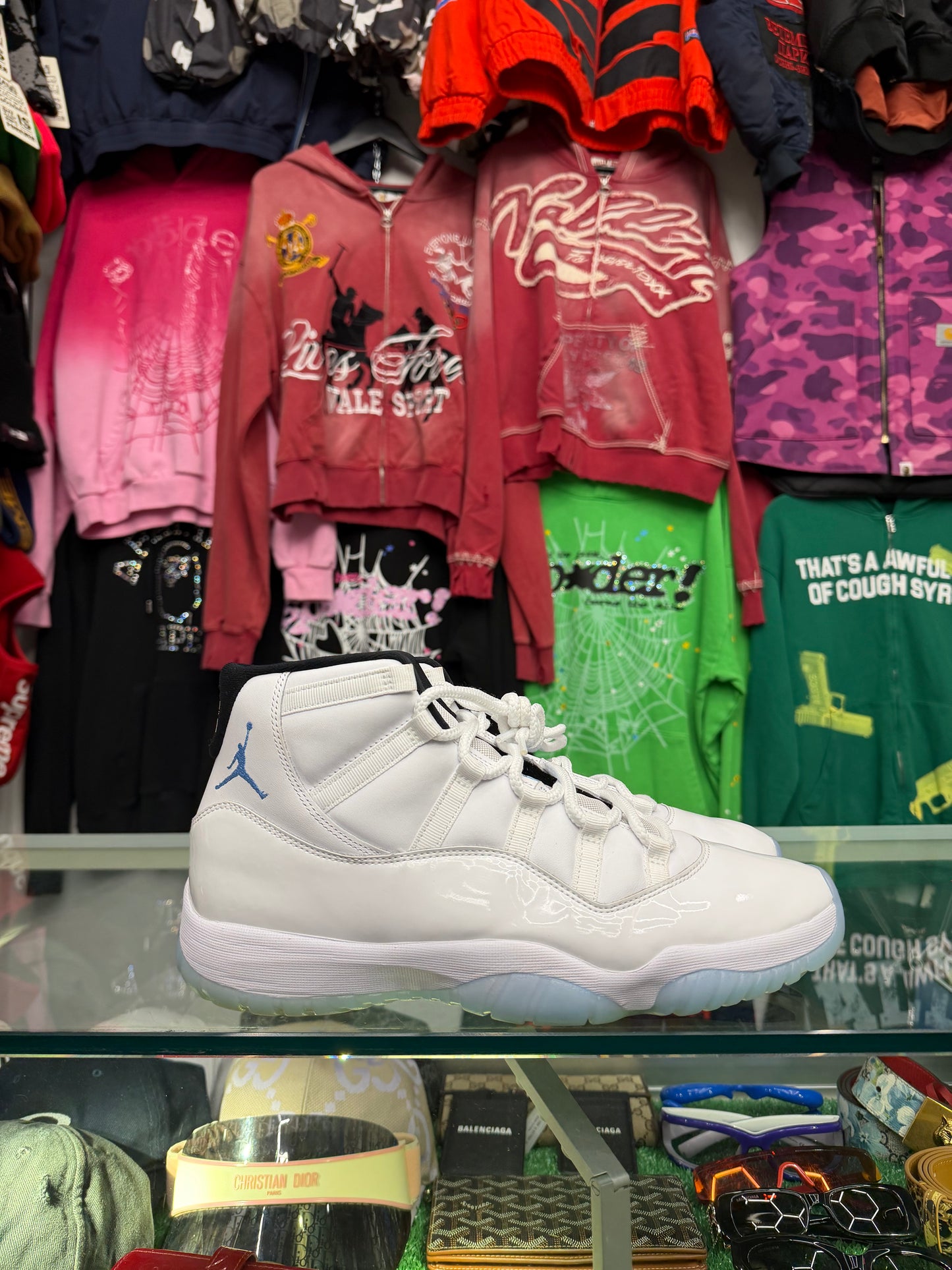 JORDAN 11 LEGEND BLUE (PRE-OWNED W/ BOX)