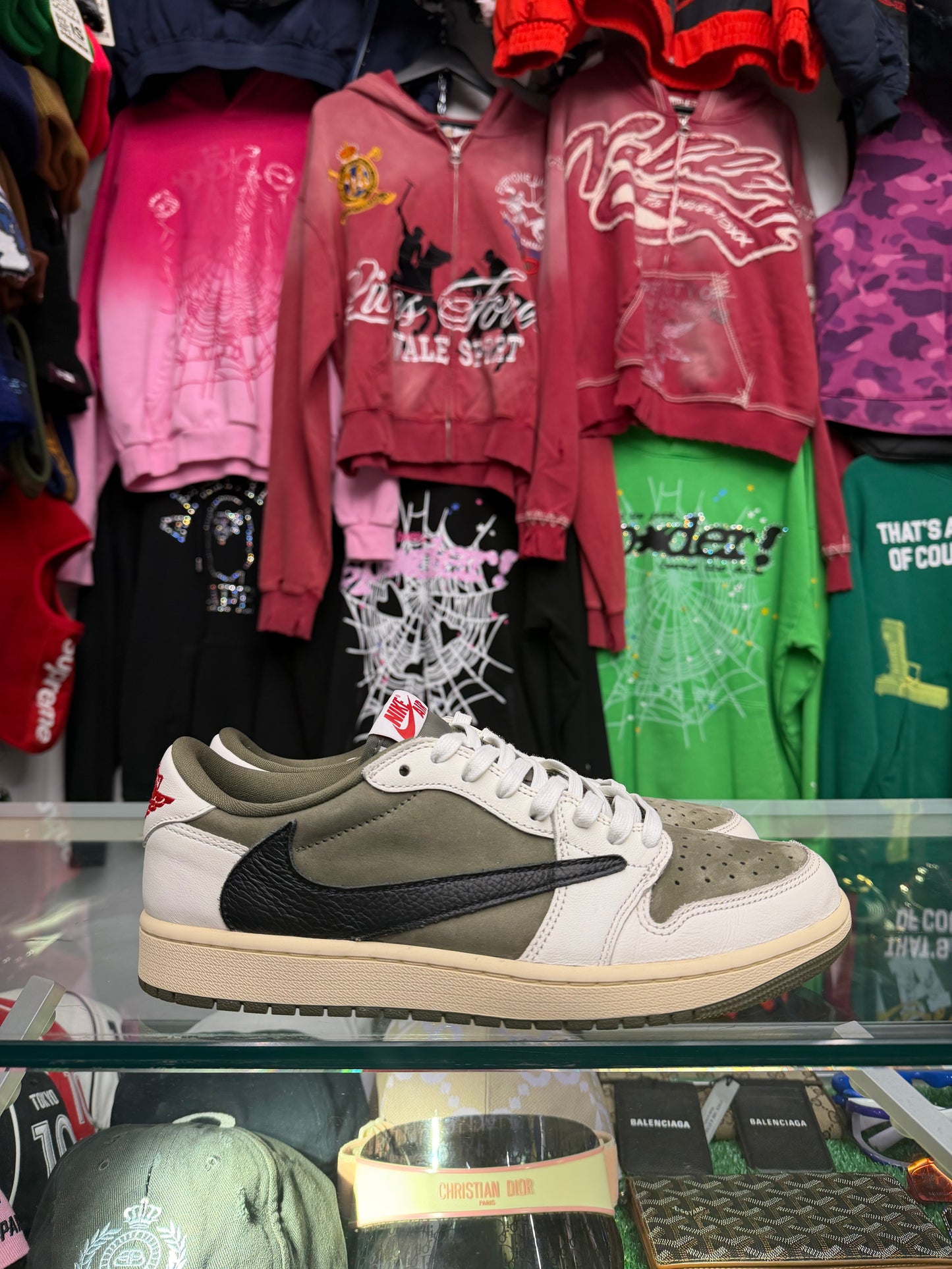 JORDAN 1 LOW TRAVIS SCOTT MEDIUM OLIVE (PRE-OWNED W/ BOX)