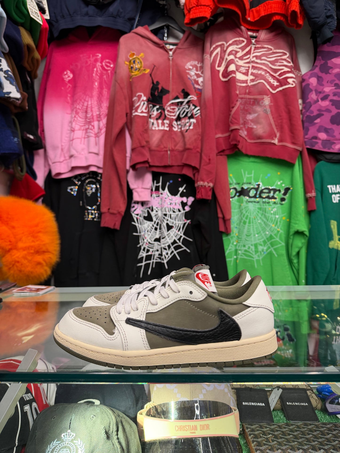 JORDAN 1 LOW TRAVIS SCOTT MEDIUM OLIVE (PRE-OWNED NO BOX)