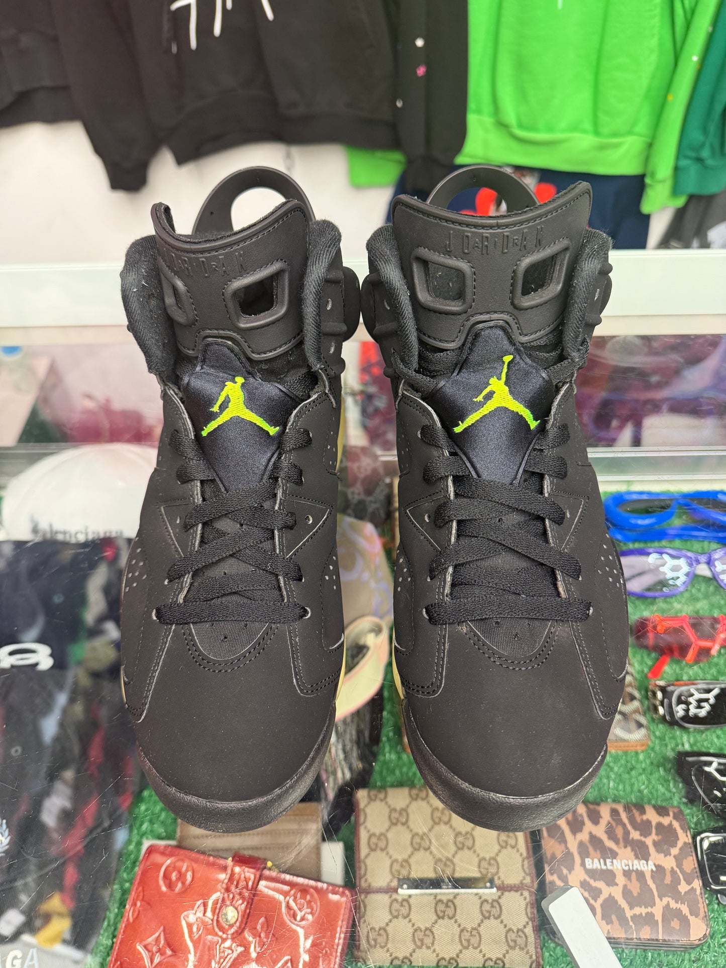JORDAN 6 ELECTRIC GREEN (PRE-OWNED W/ BOX)