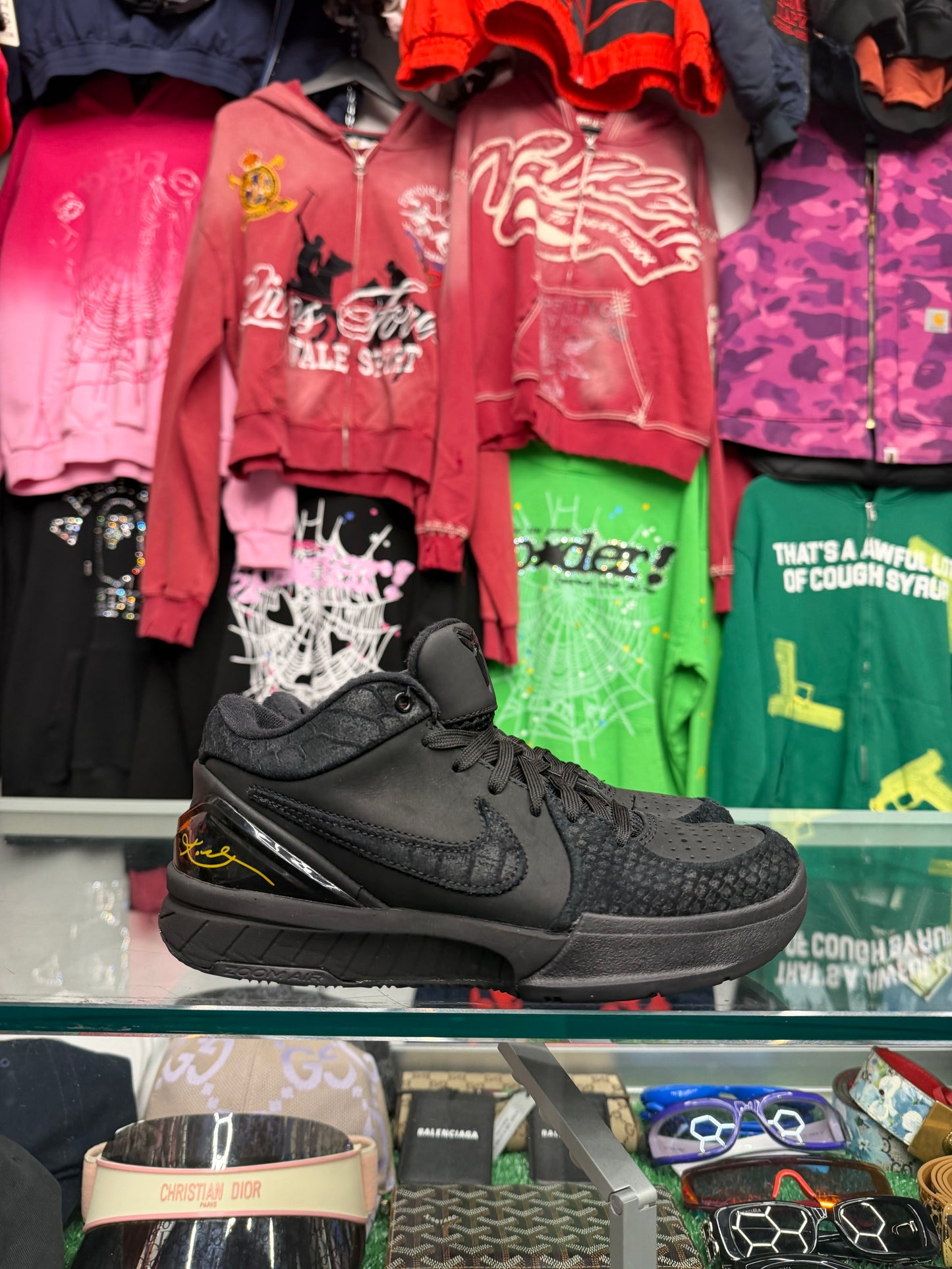 KOBE 4 GIFT OF MAMBA (PRE-OWNED NO BOX)