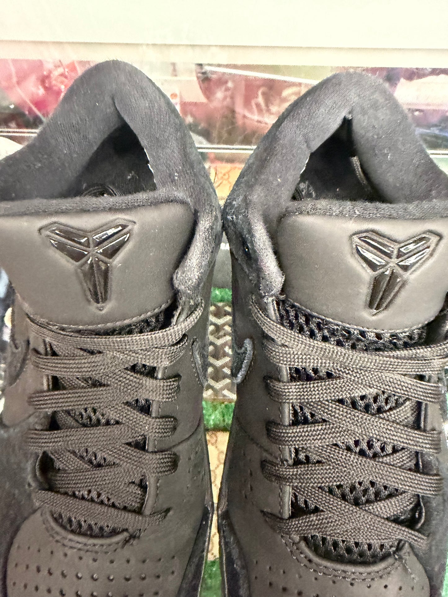 KOBE 4 GIFT OF MAMBA (PRE-OWNED NO BOX)