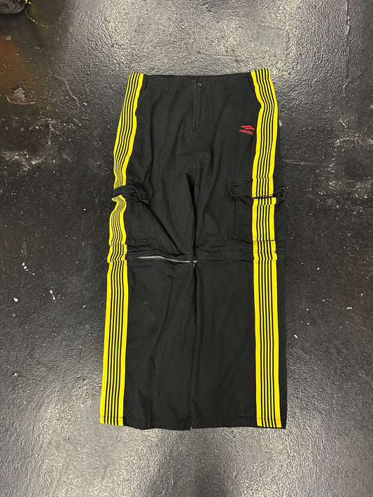 RASPBERRY HILLS SHORTS/PANTS ZIP-OFF BLACK CARGOS (PRE-OWNED)