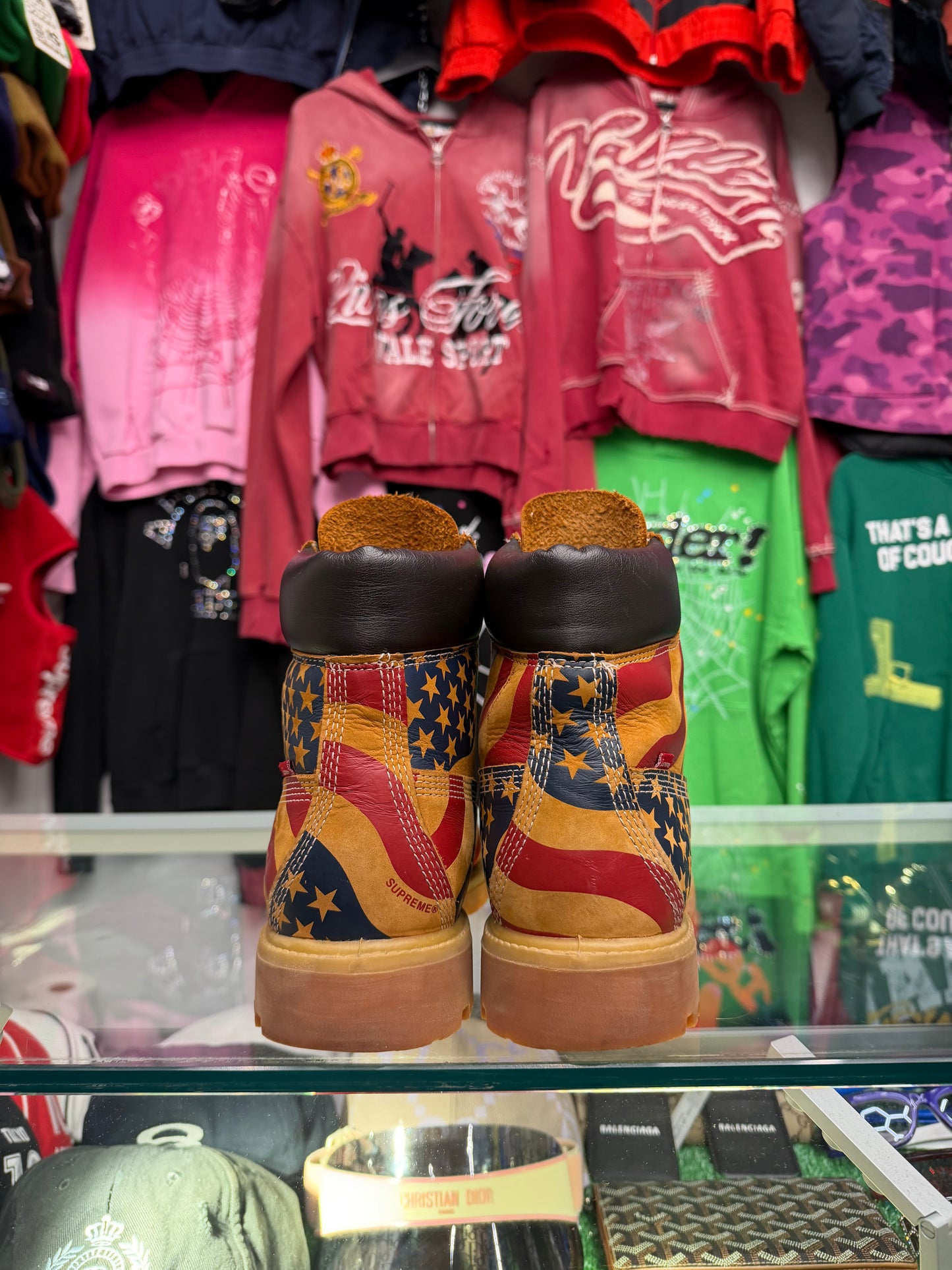 SUPREME AMERICAN FLAG TIMBERLAND (PRE-OWNED W/ BOX)