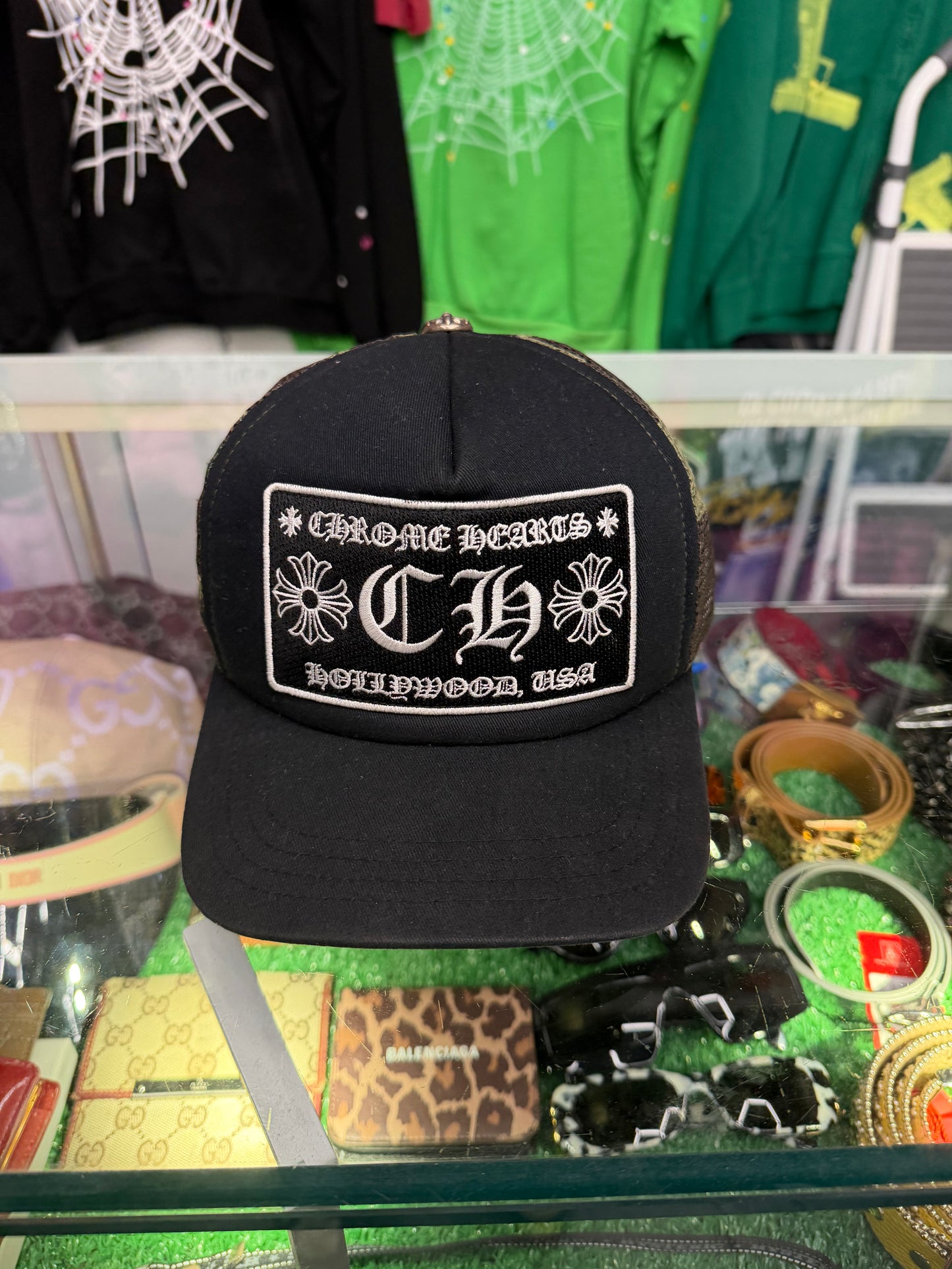 CHROME HEARTS CAMO CH HOLLYWOOD TRUCKER HAT (PRE-OWNED)
