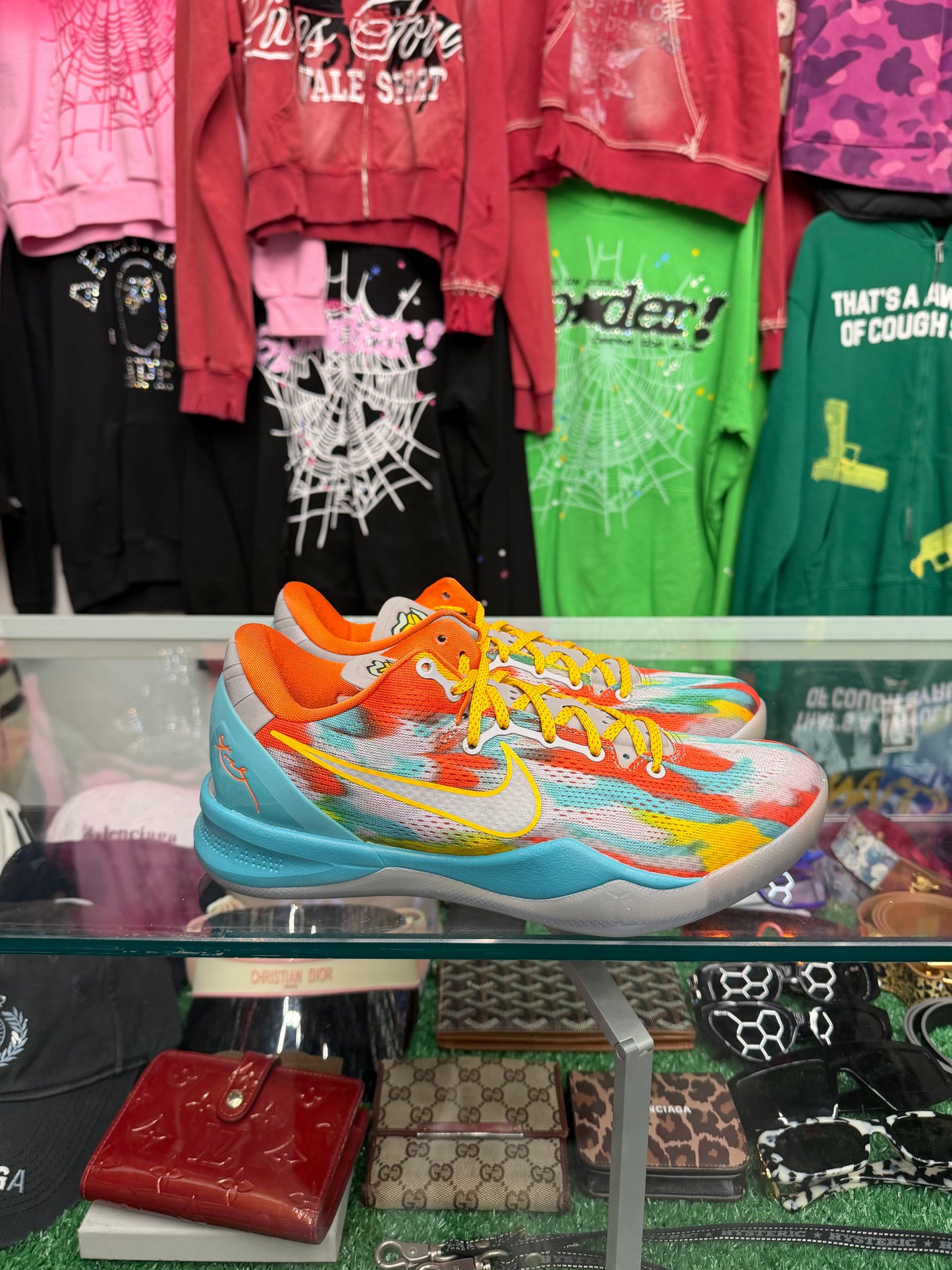 KOBE 8 VENICE BEACH (PRE-OWNED W/ BOX)
