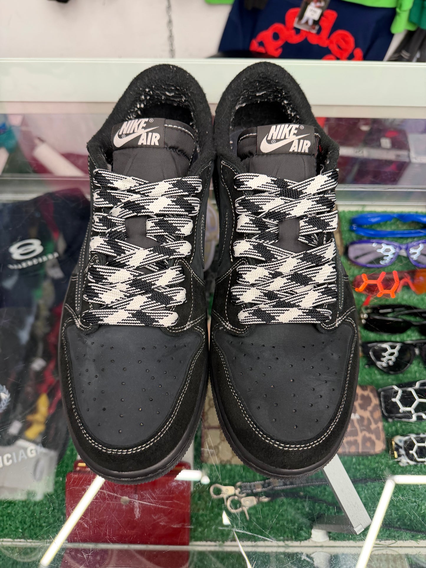 JORDAN 1 LOW X TRAVIS SCOTT PHANTOM (PRE-OWNED W/ BOX)