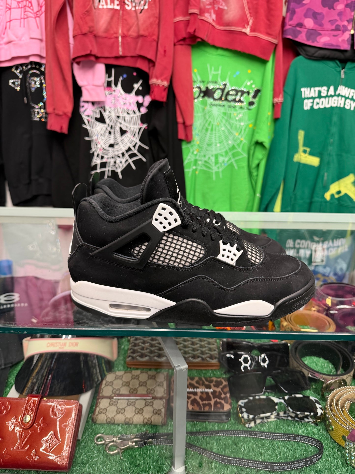 JORDAN 4 WHITE THUNDER (PRE-OWNED W/ BOX)