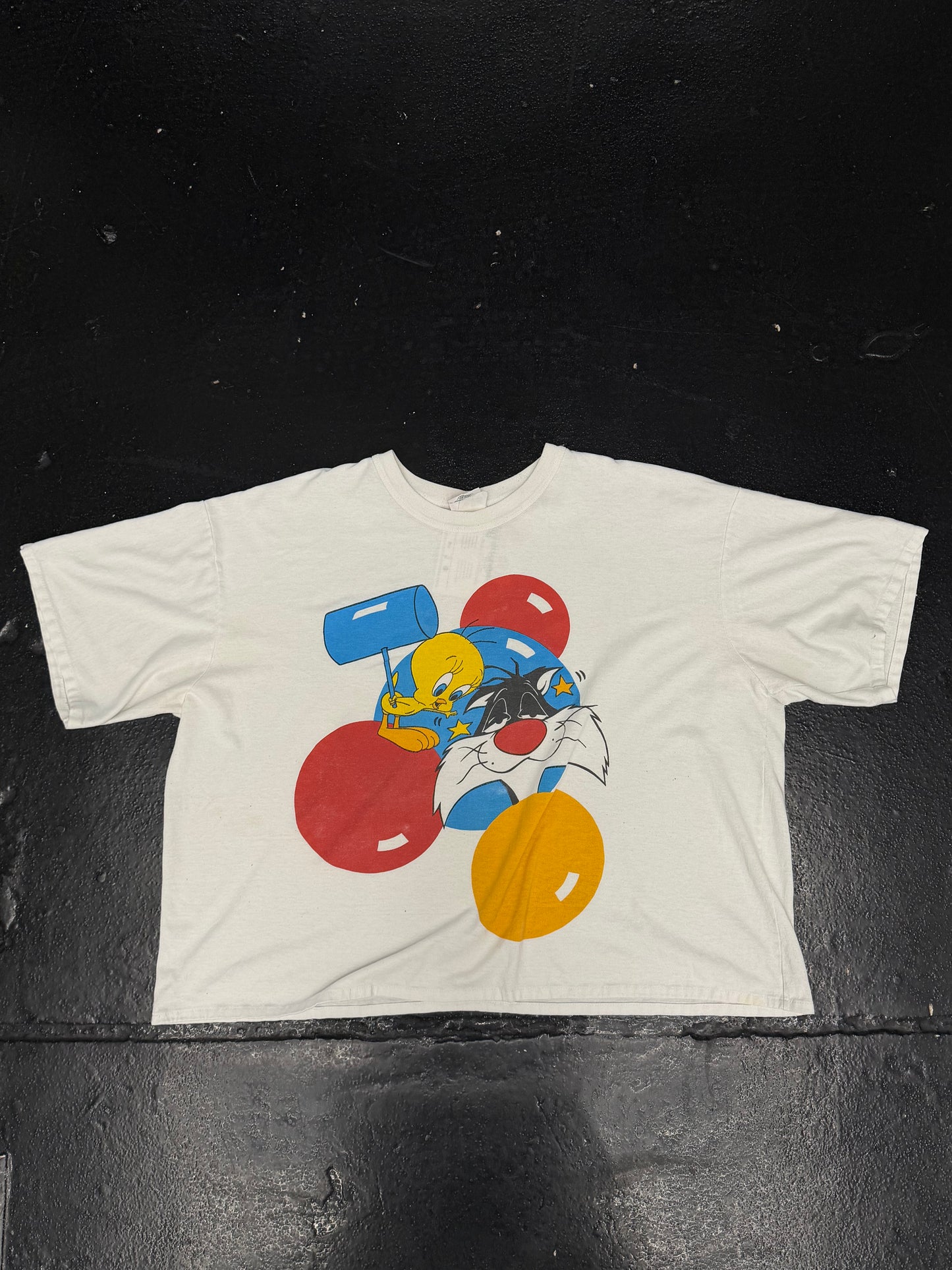 LOONEY TUNES TWEETY BIRD VS SYLVESTER THE CAT T-SHIRT