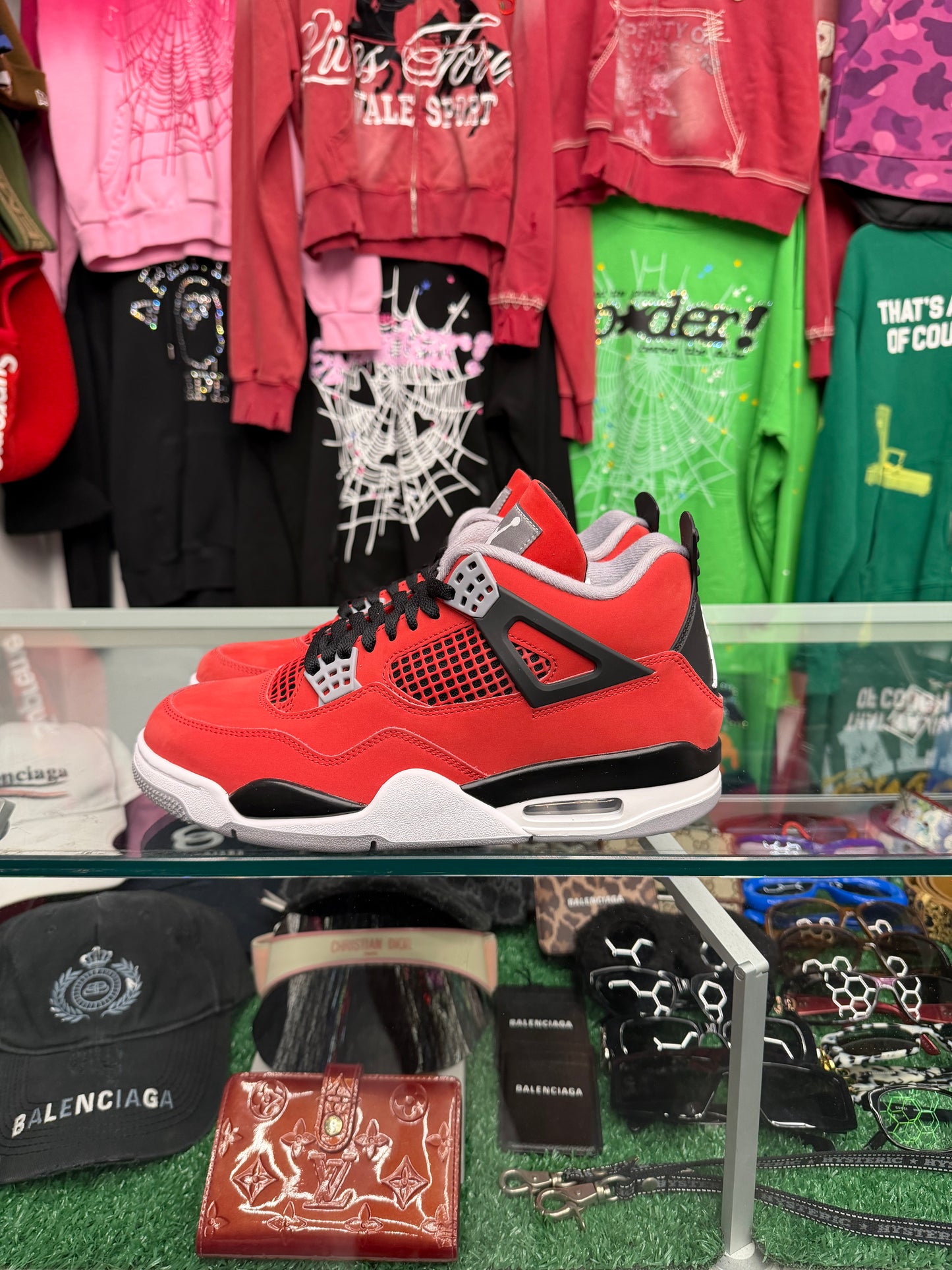 JORDAN 4 TORO BRAVO (PRE-OWNED W/ BOX)