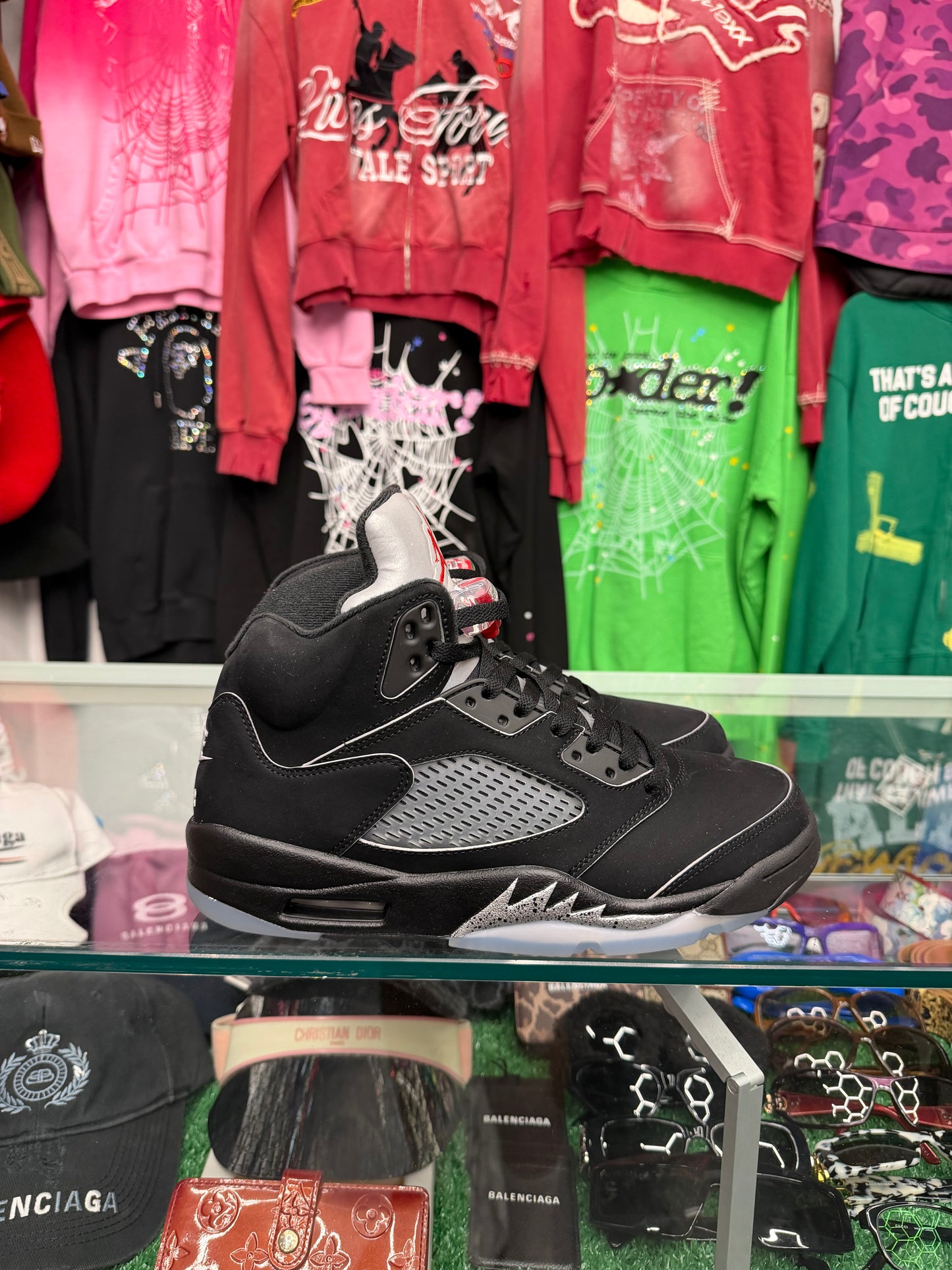 JORDAN 5 METALLIC (PRE-OWNED W/ BOX)