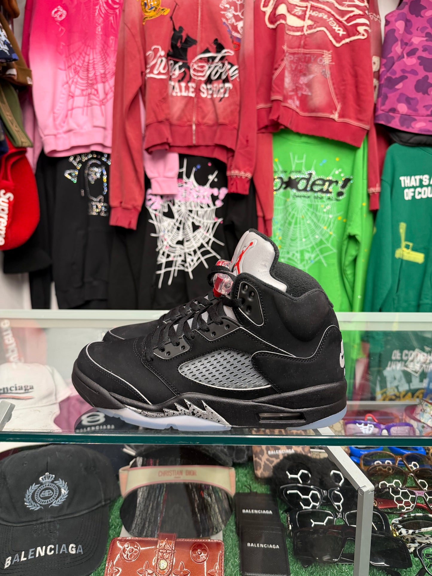 JORDAN 5 METALLIC (PRE-OWNED W/ BOX)