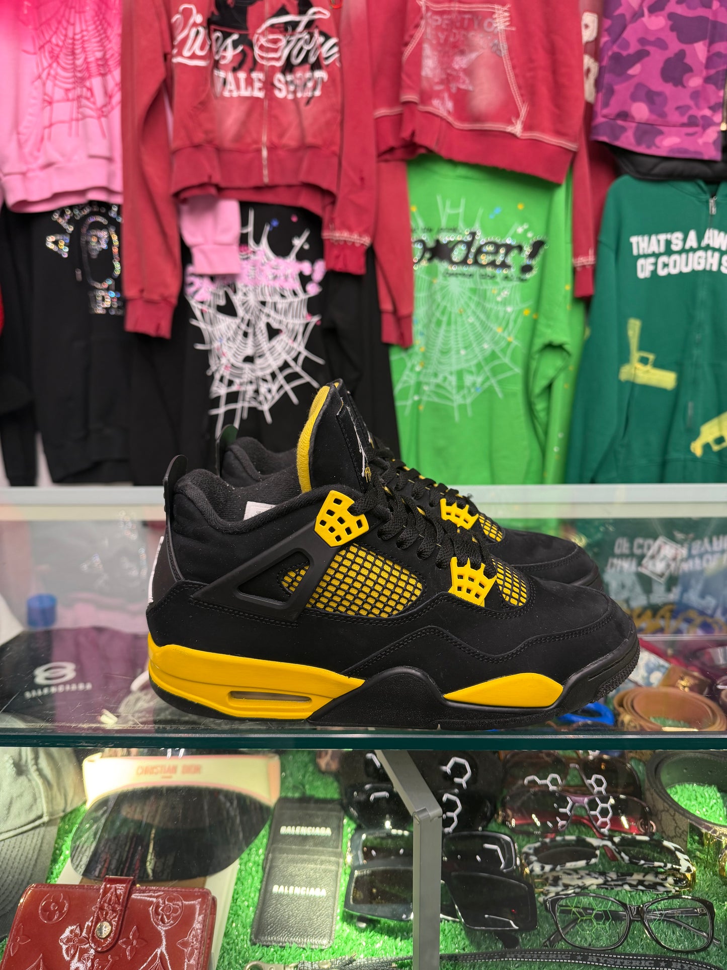 JORDAN 4 YELLOW THUNDER (PRE-OWNED W/ BOX)