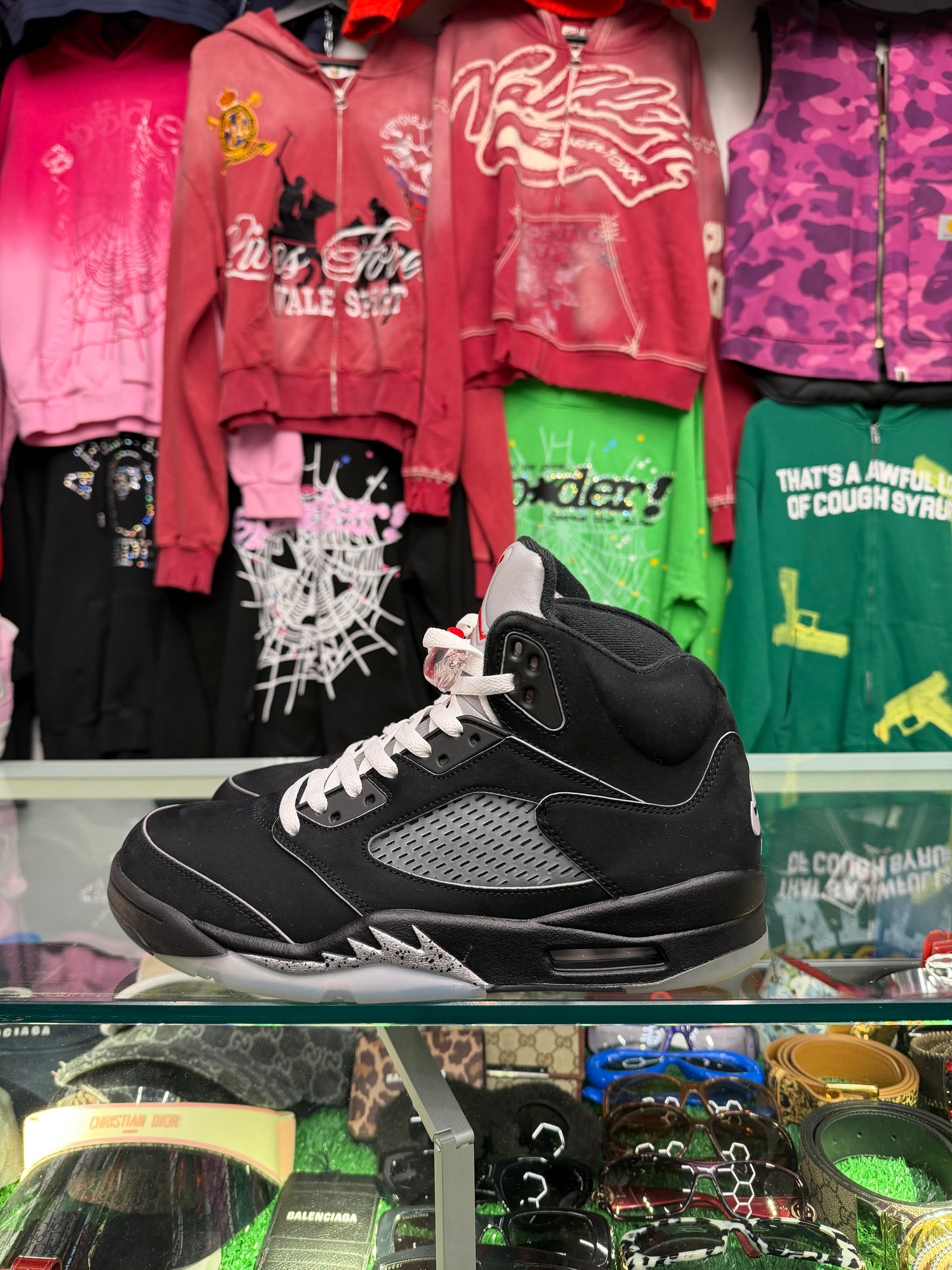 JORDAN 5 METALLIC (PRE-OWNED W/ BOX)