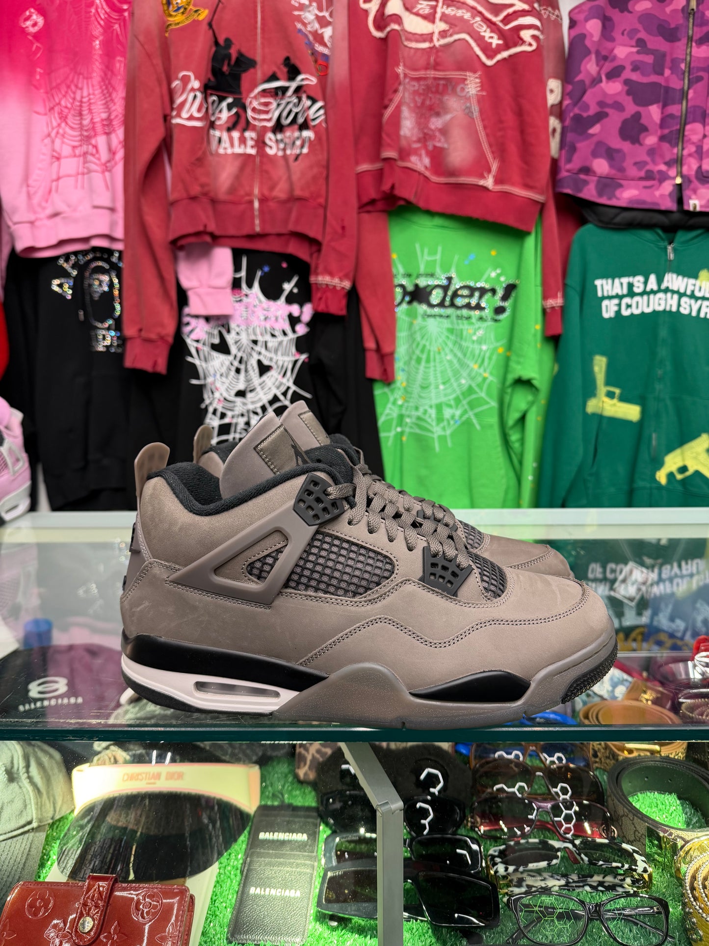 JORDAN 4 CAVESTONE (PRE-OWNED W/ BOX)