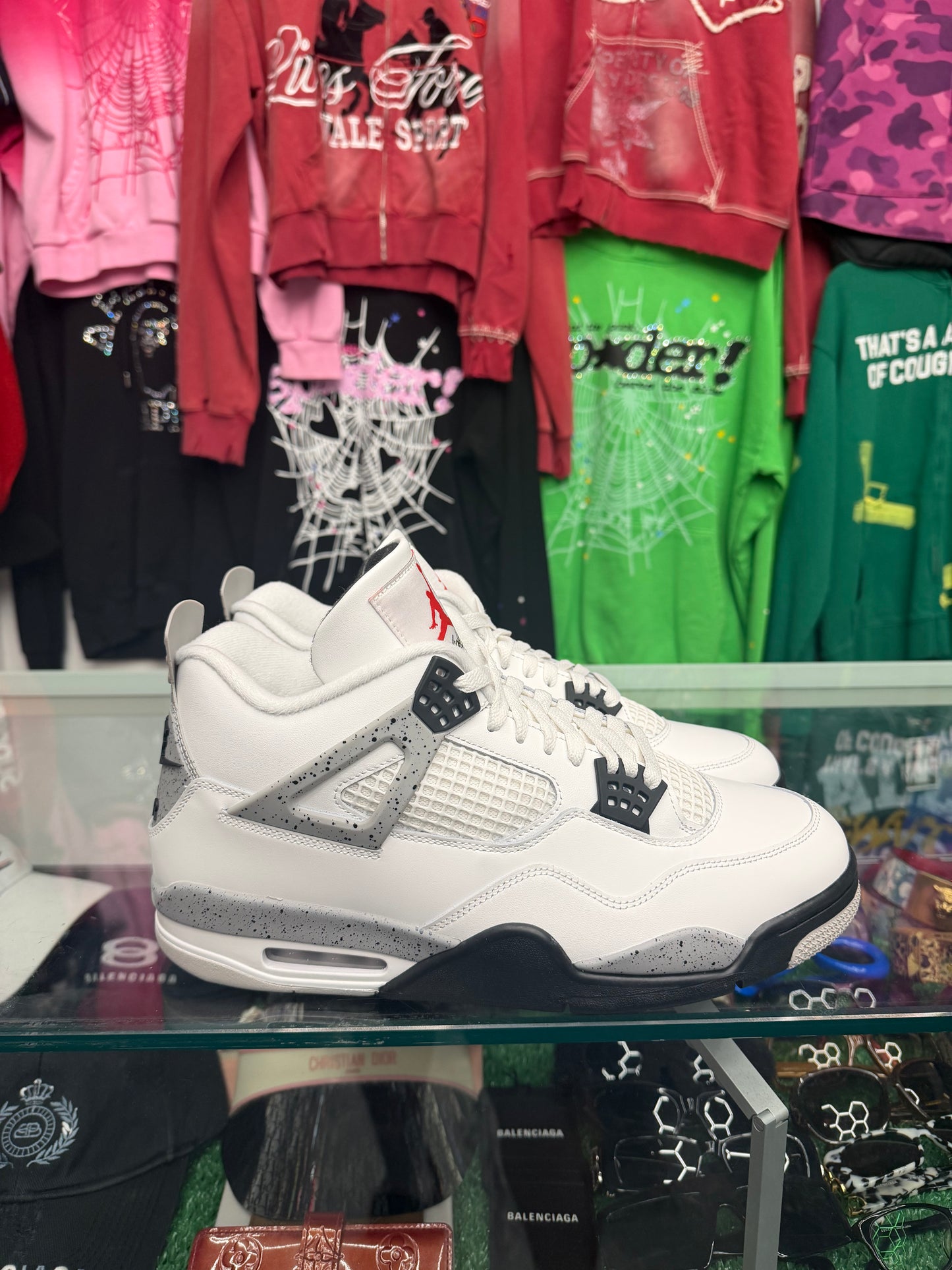JORDAN 4 WHITE CEMENT (PRE-OWNED W/ BOX)