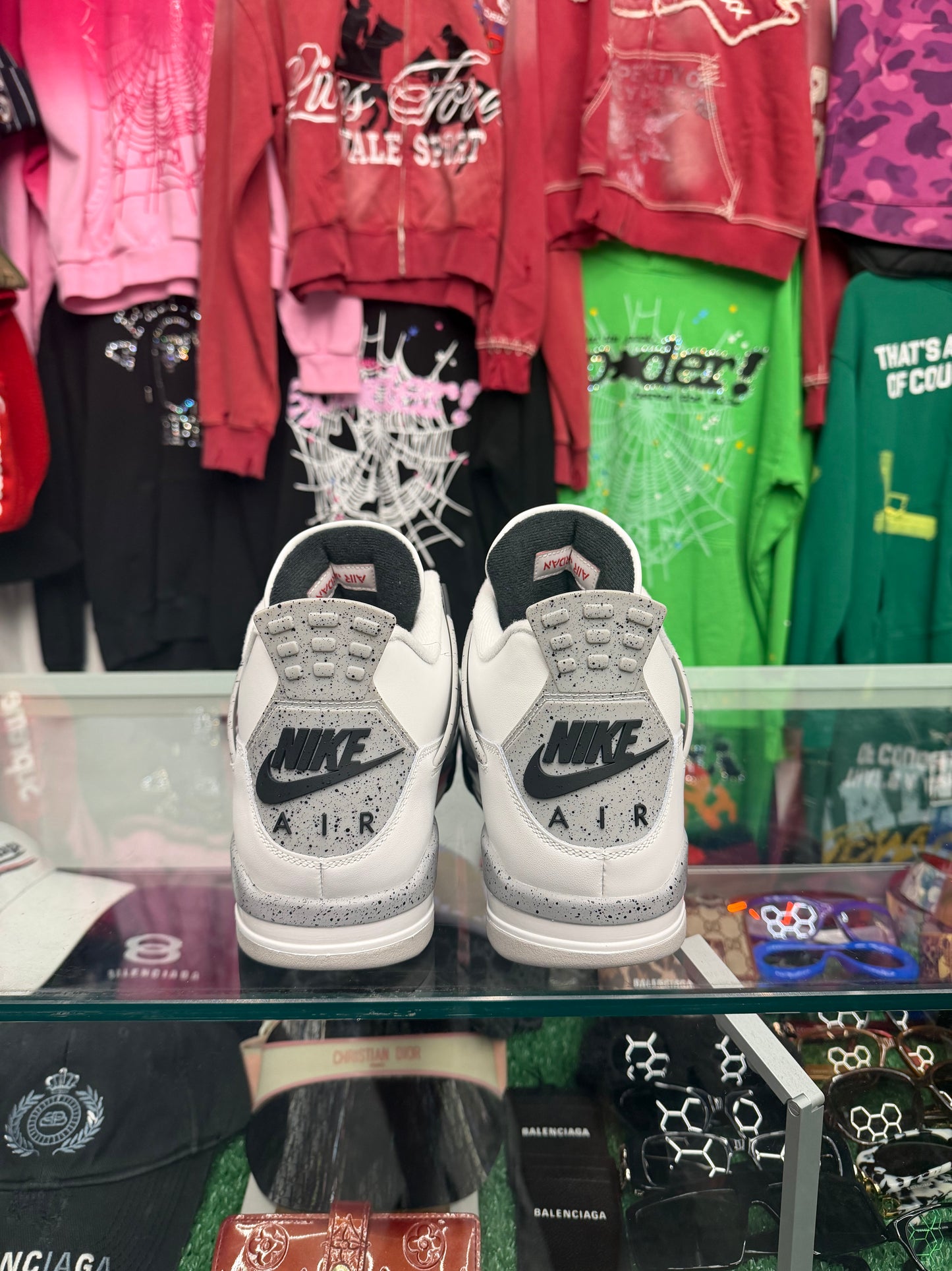 JORDAN 4 WHITE CEMENT (PRE-OWNED W/ BOX)