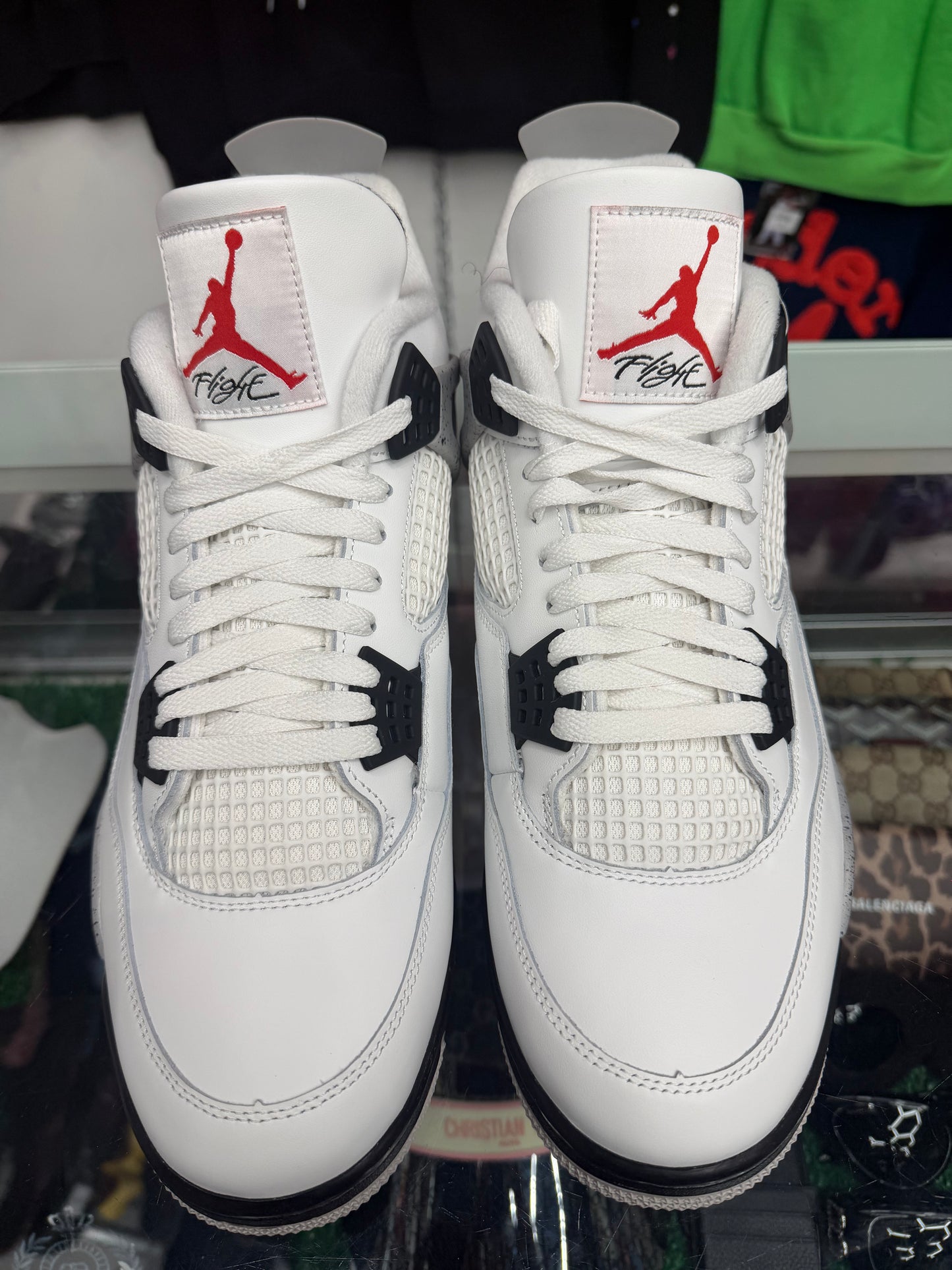 JORDAN 4 WHITE CEMENT (PRE-OWNED W/ BOX)