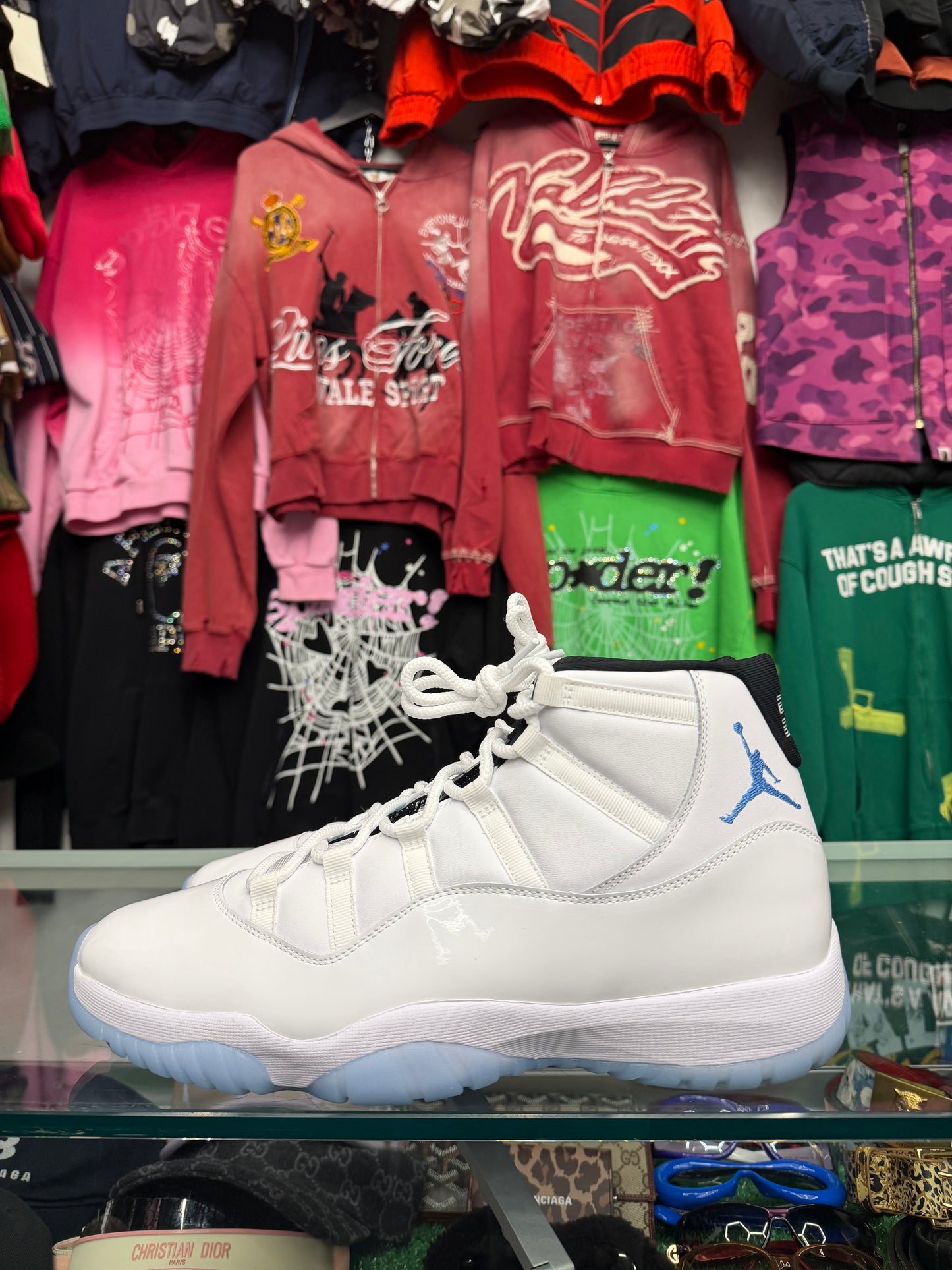 JORDAN 11 LEGEND BLUE (PRE-OWNED W/ BOX)
