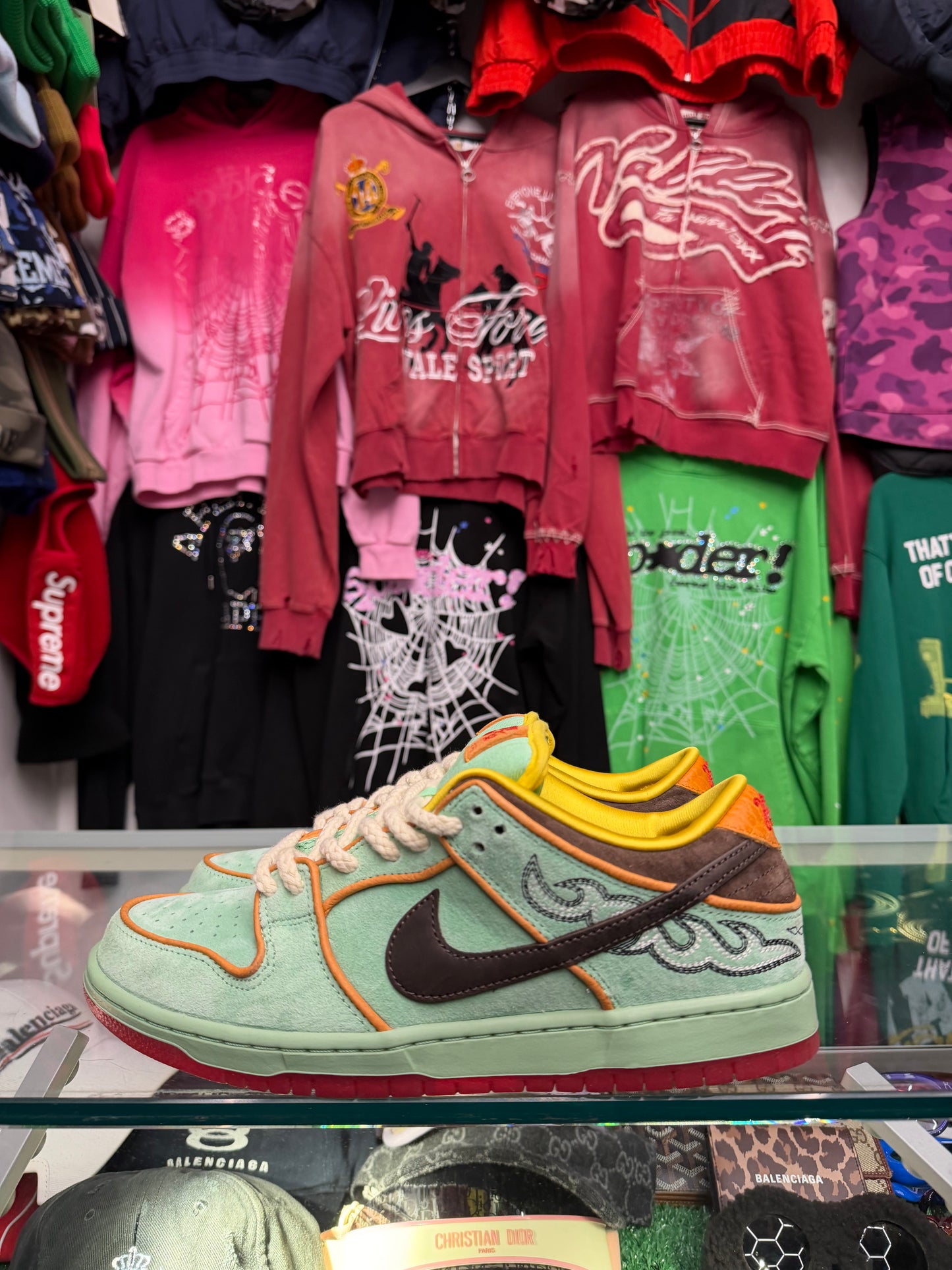DUNK LOW SB RODEO (PRE-OWNED W/ BOX)