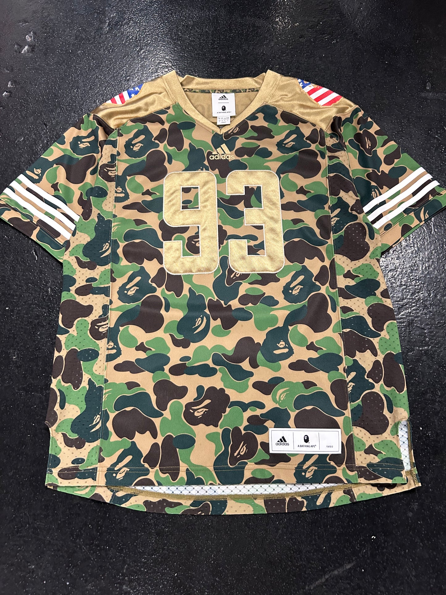 BAPE CAMO FOOTBALL JERSEY (PRE-OWNED)