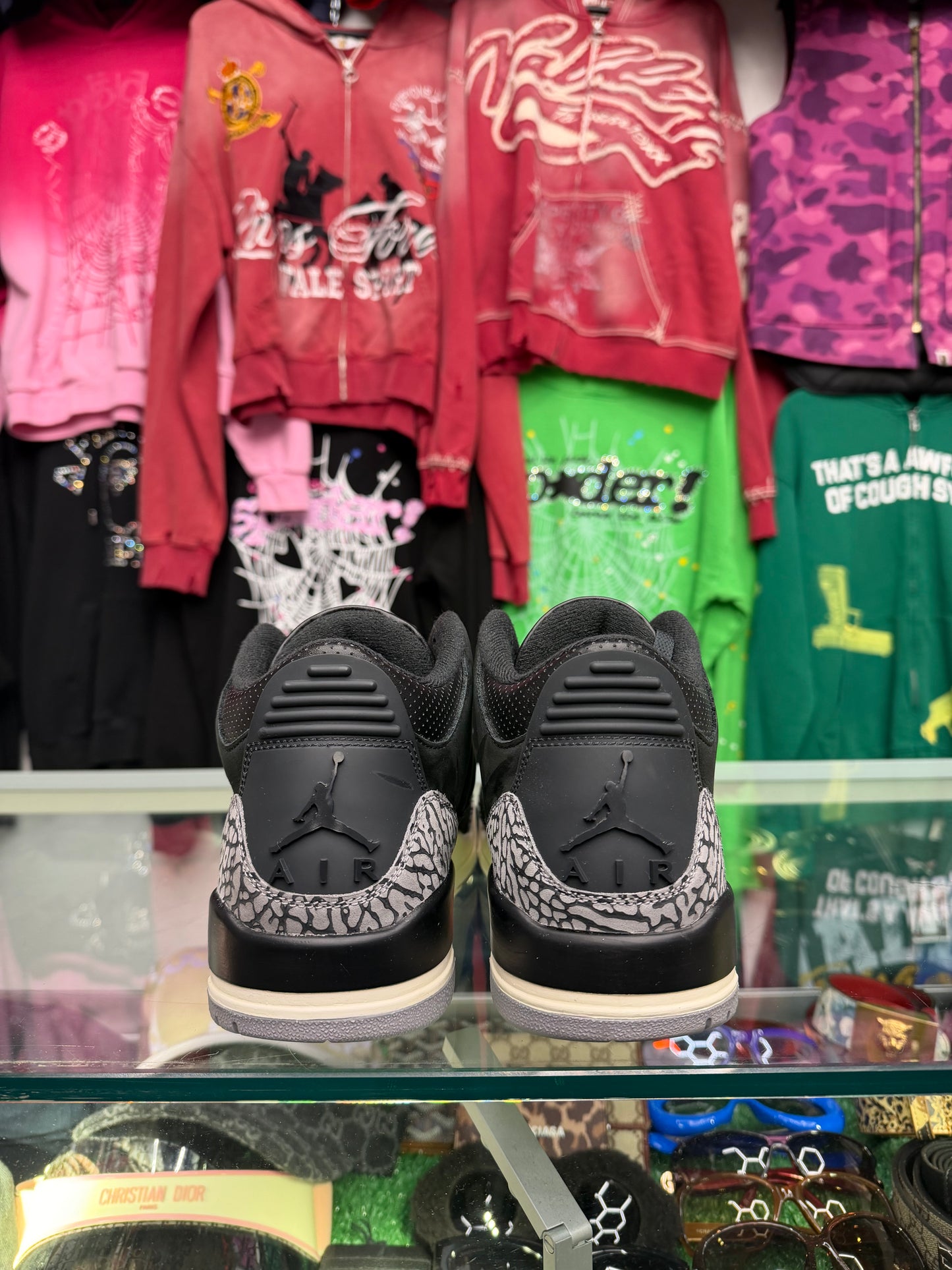 JORDAN 3 OFF NIOR (PRE-OWNED W/ BOX)